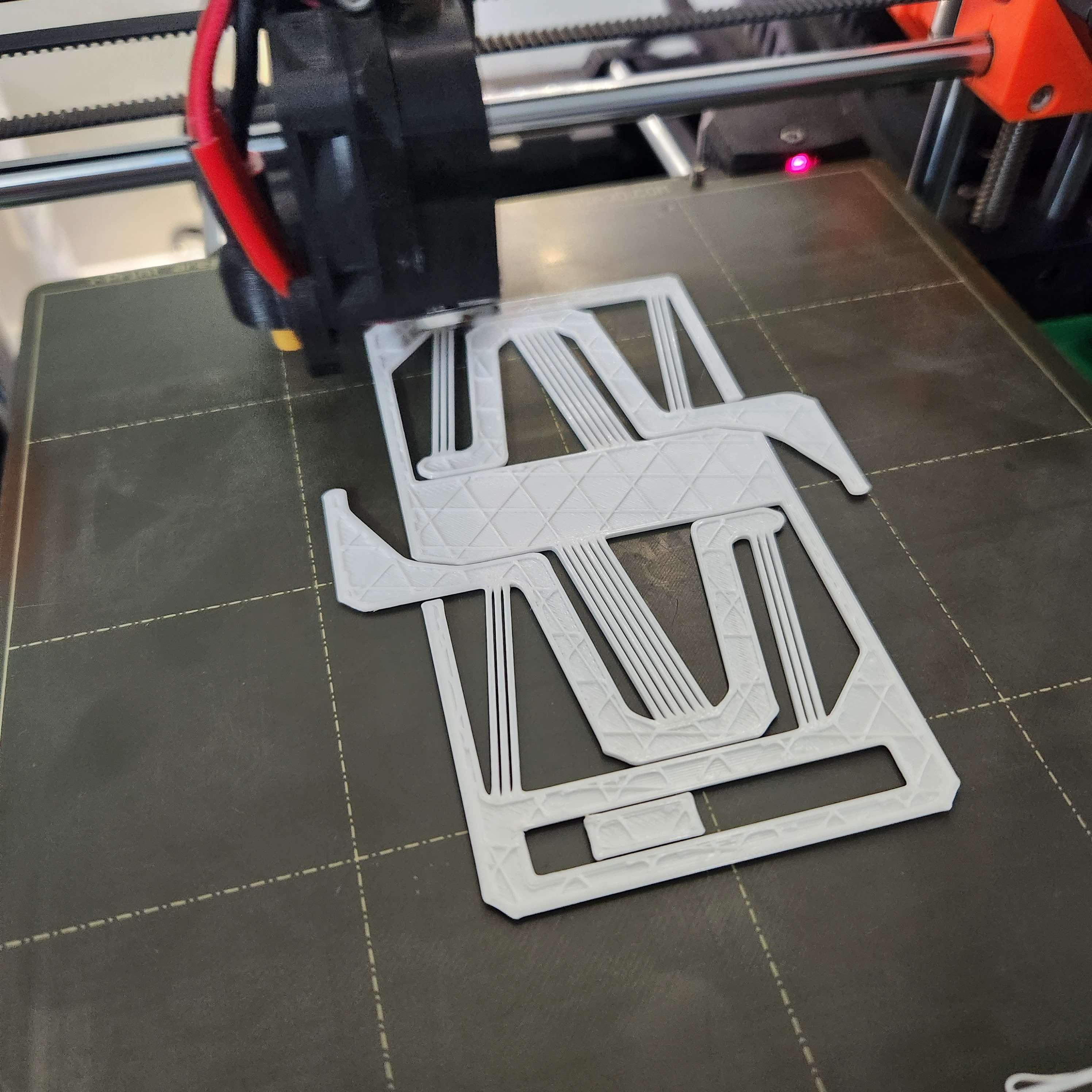 Prototype Compliant Phone Mount Mechanism by Proximity Limited