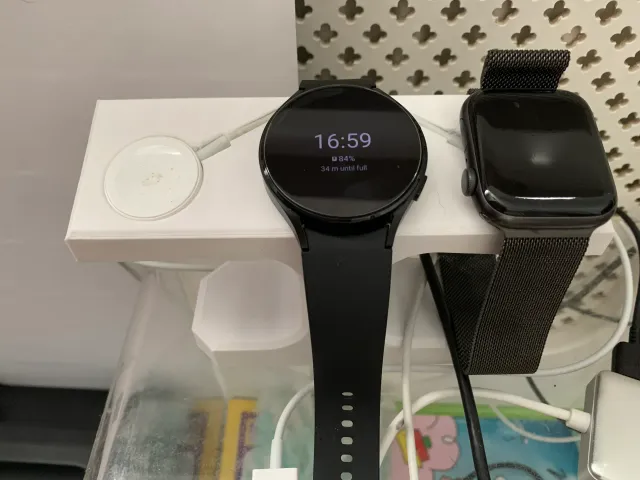 Apple/Samsung Watch Trio Stand