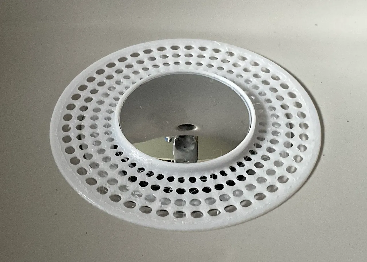 STL file Bathroom sink strainer hair catcher drain protector