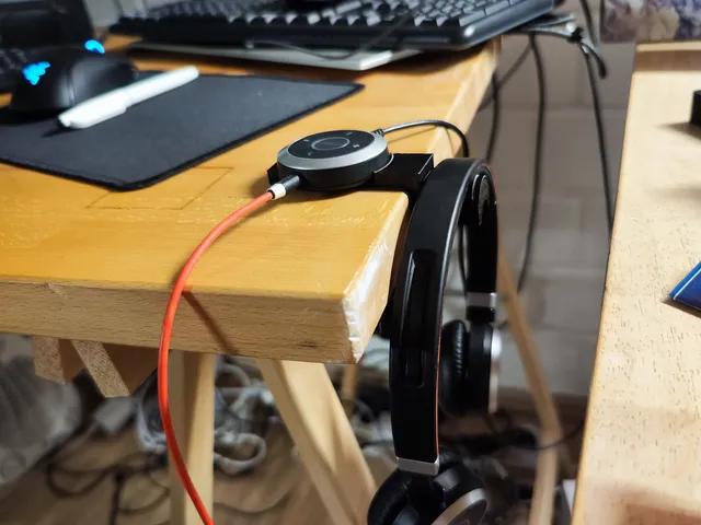 Headset holder for Jabra GN