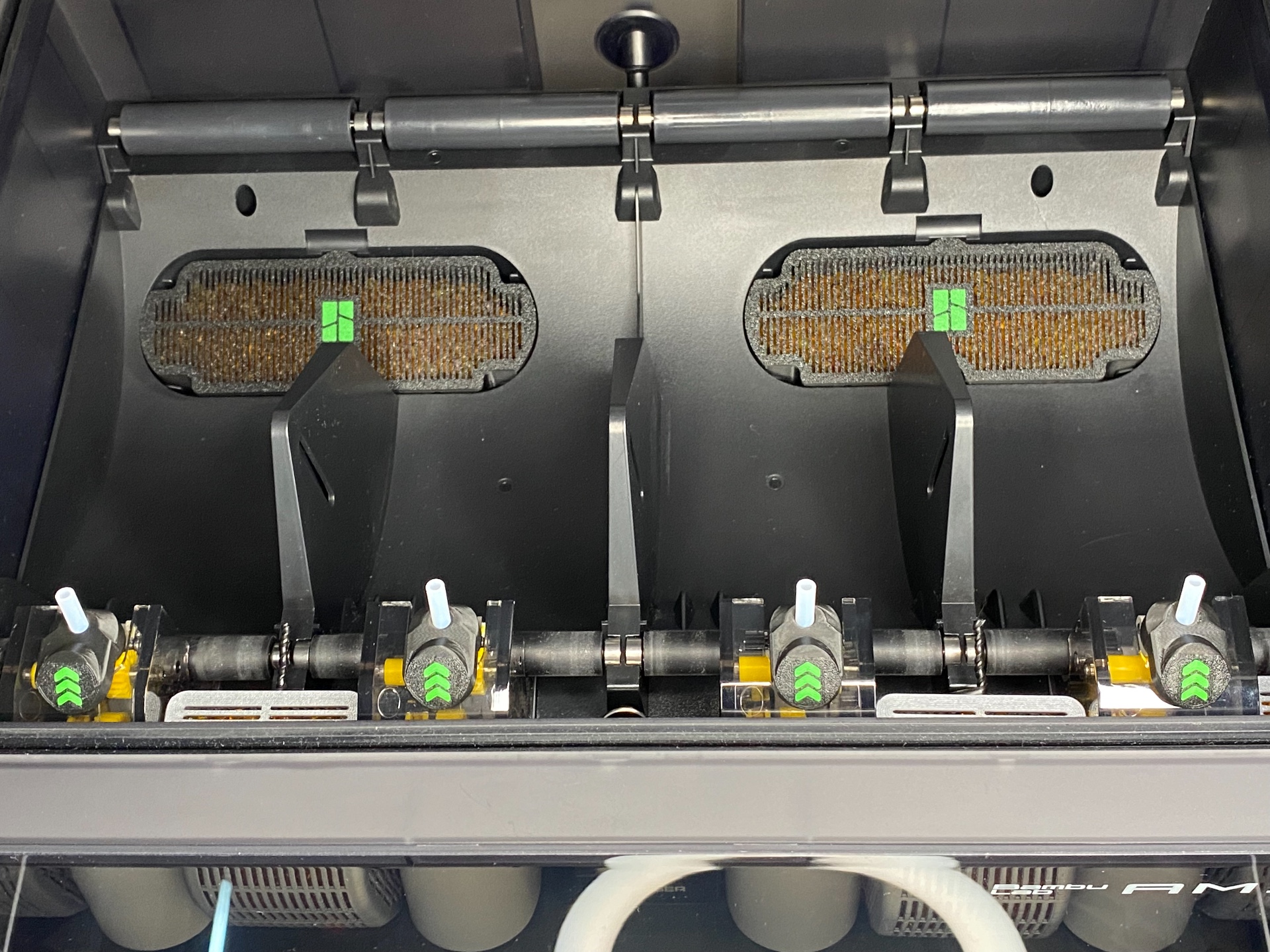 v.2.0 and v.2.1 of Perfect Fit Bambu Lab AMS Feeder Button Cover