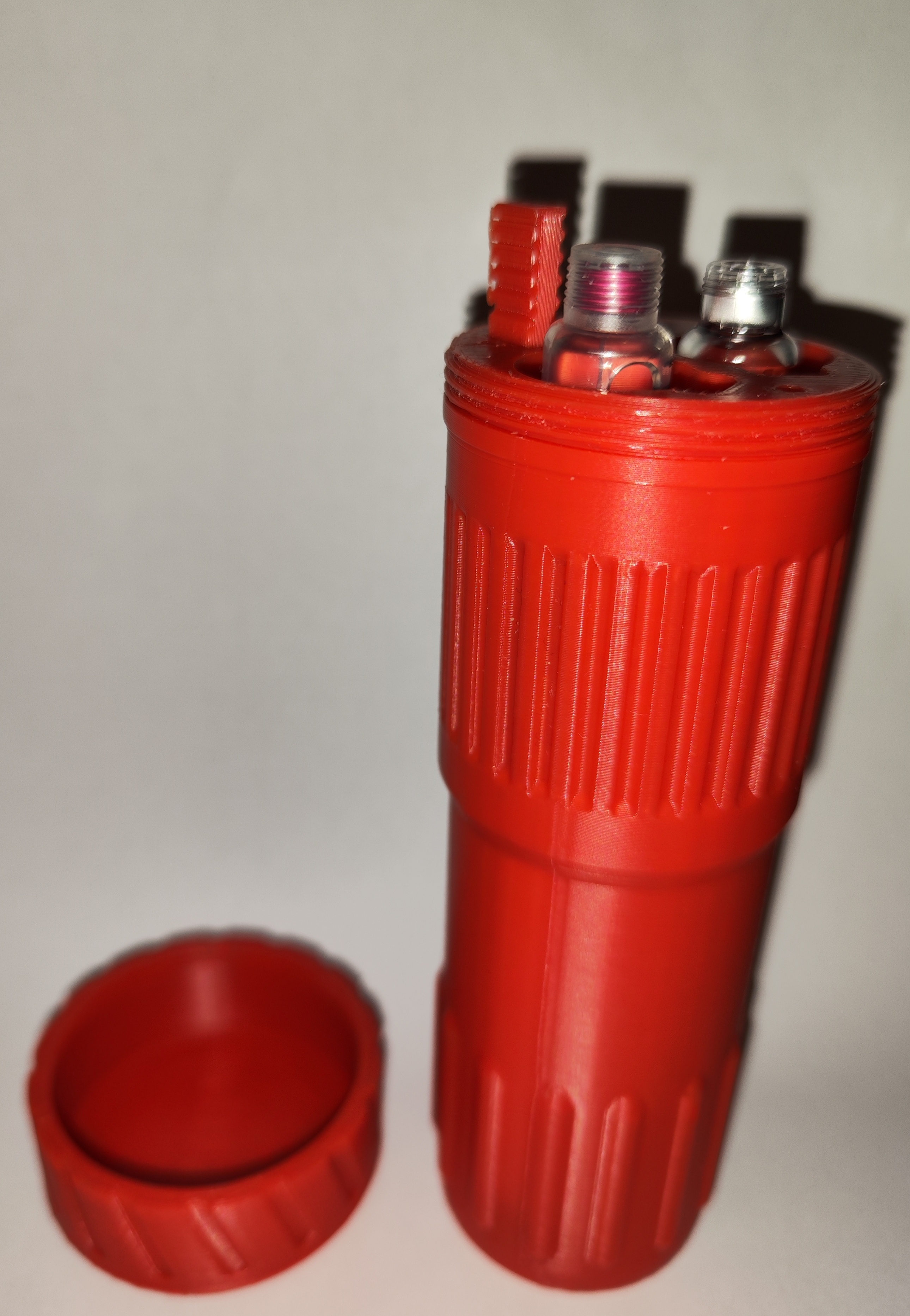 Stabiler Insulin Behälter, Insulin rugged Capsel 3D model thumbnail