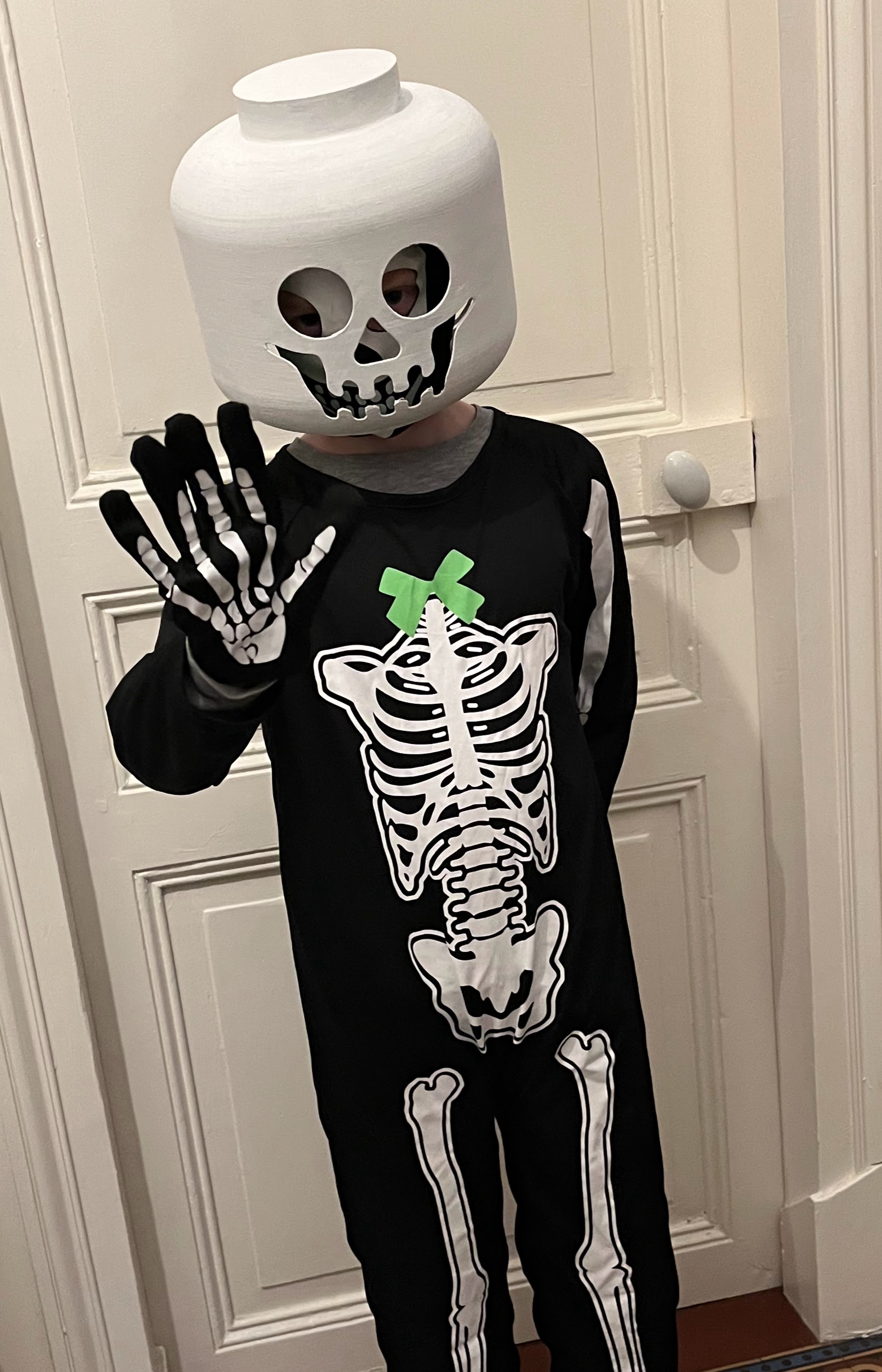 Lego Skeleton Halloween cosplay helmet by LeForry Download free STL