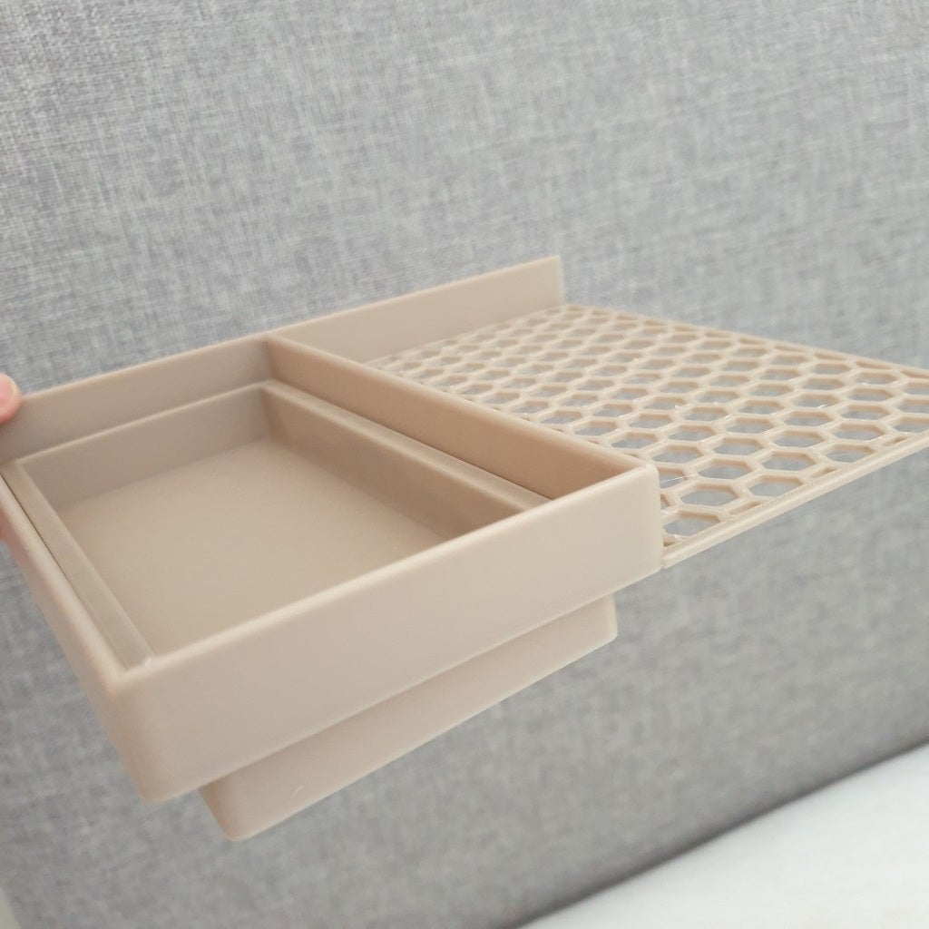 Miniatura 2 do modelo 3D Bedside shelf