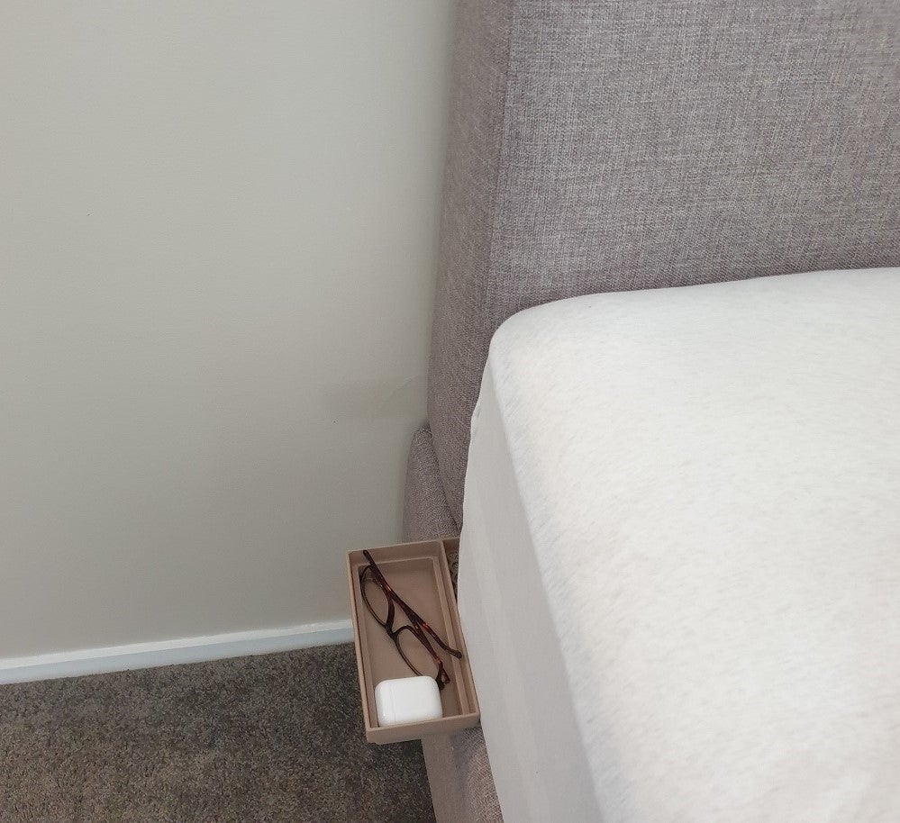 Miniatura 4 do modelo 3D Bedside shelf