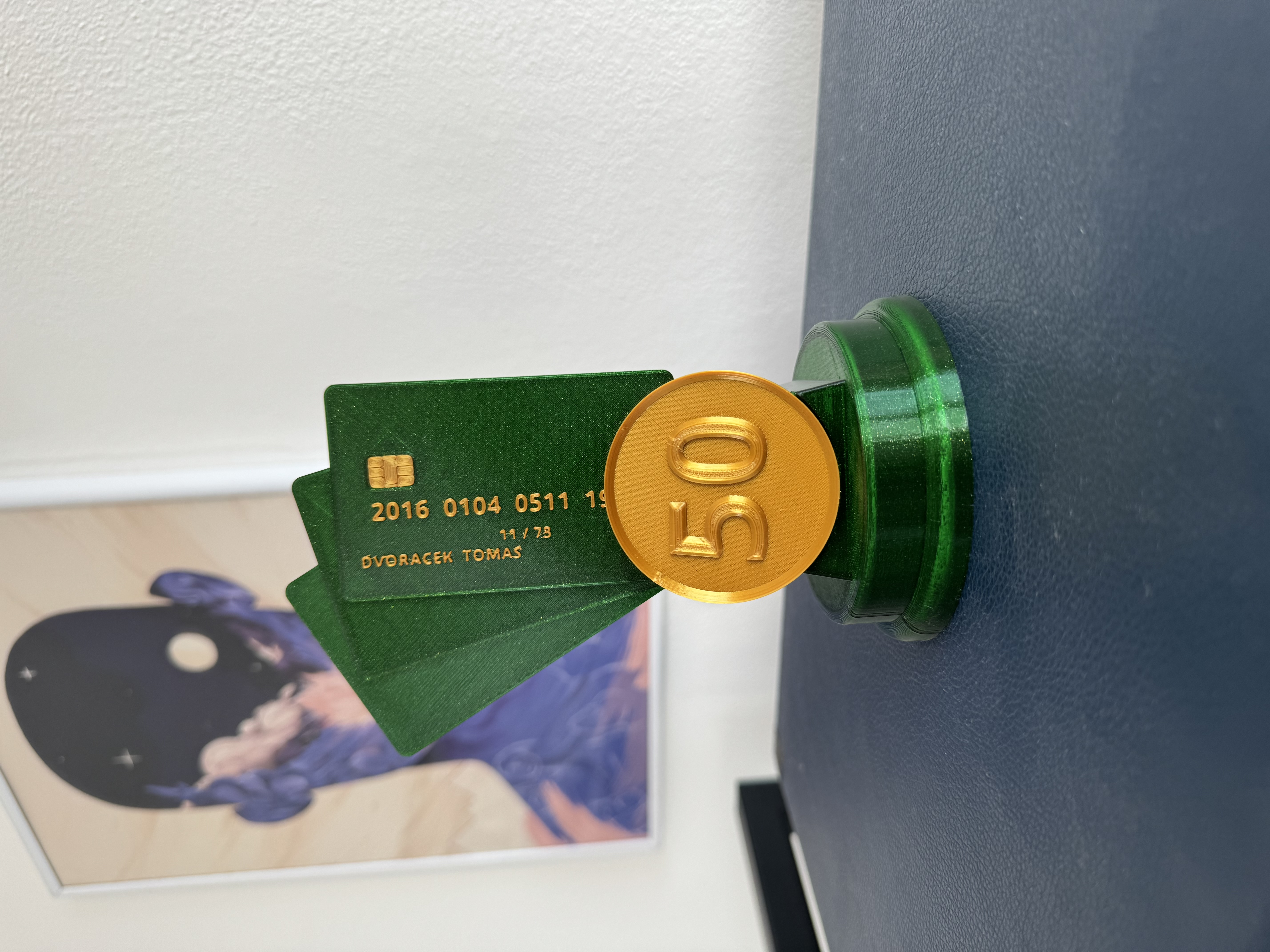 Payment card trophy