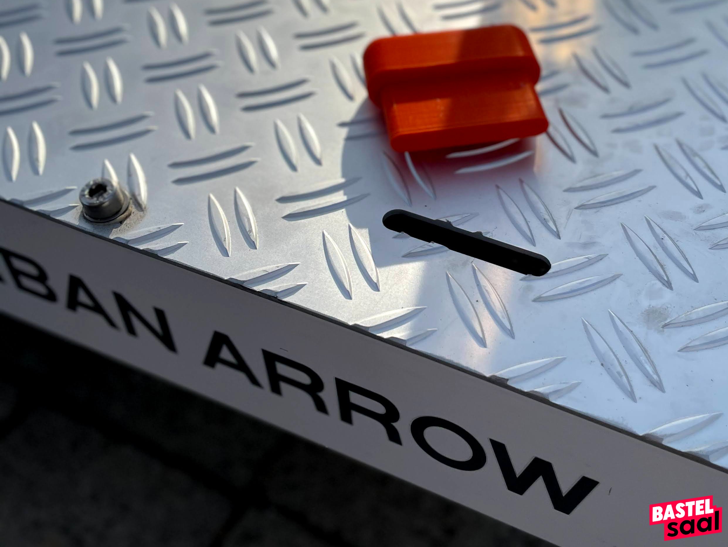 Urban Arrow Tender 2500 bed stopper