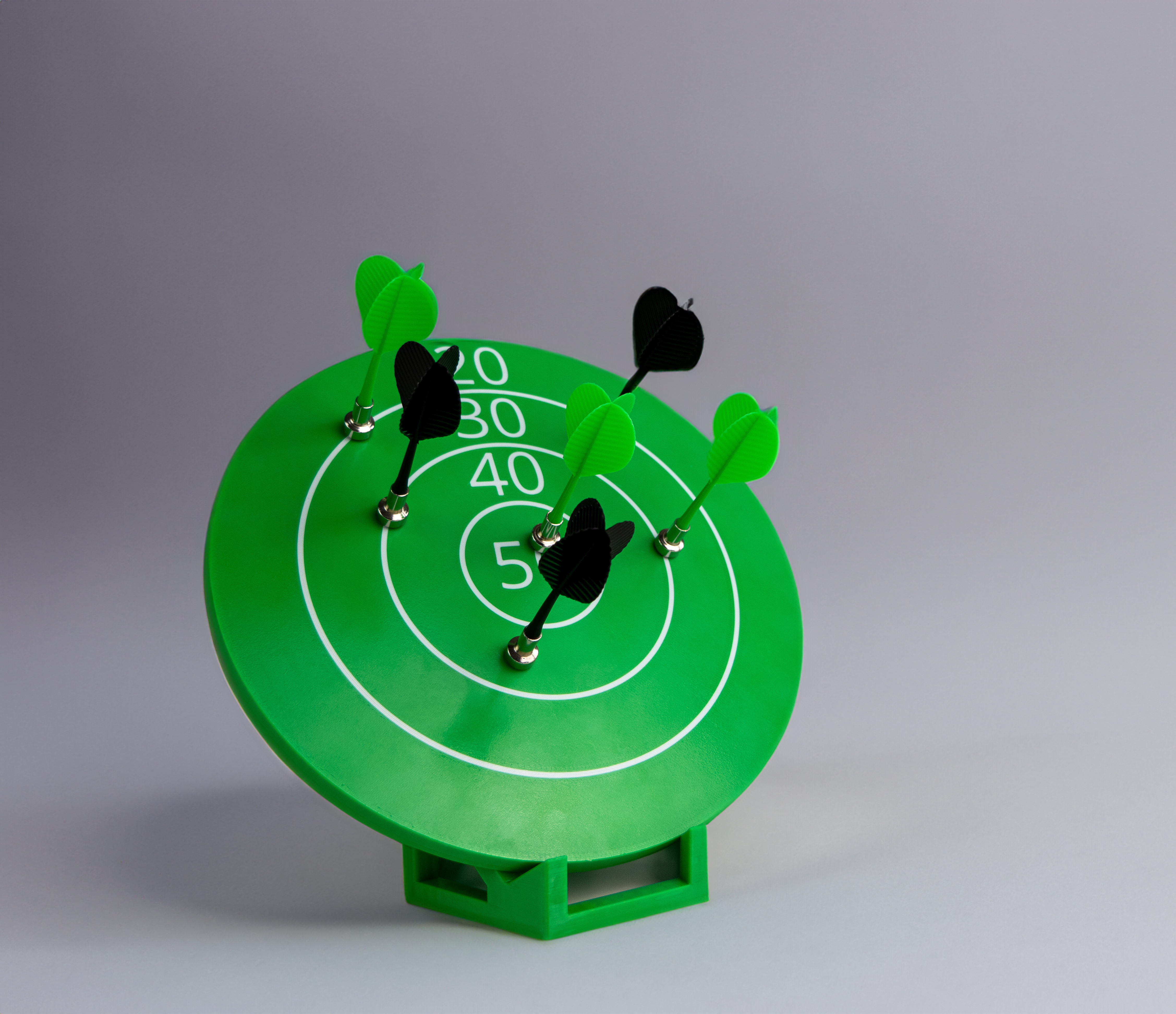 Magnetische Dartscheibe mit Ständer