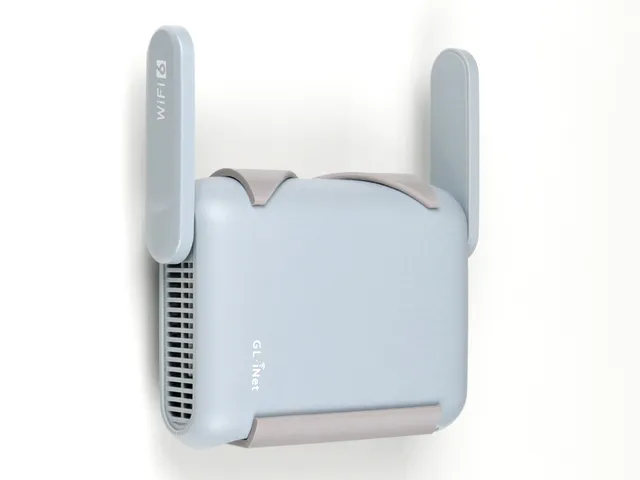 Mounting Clip for GL.iNet Travel Router GL-MT3000 "Beryl AX" with Wall and/or GoPro Mount