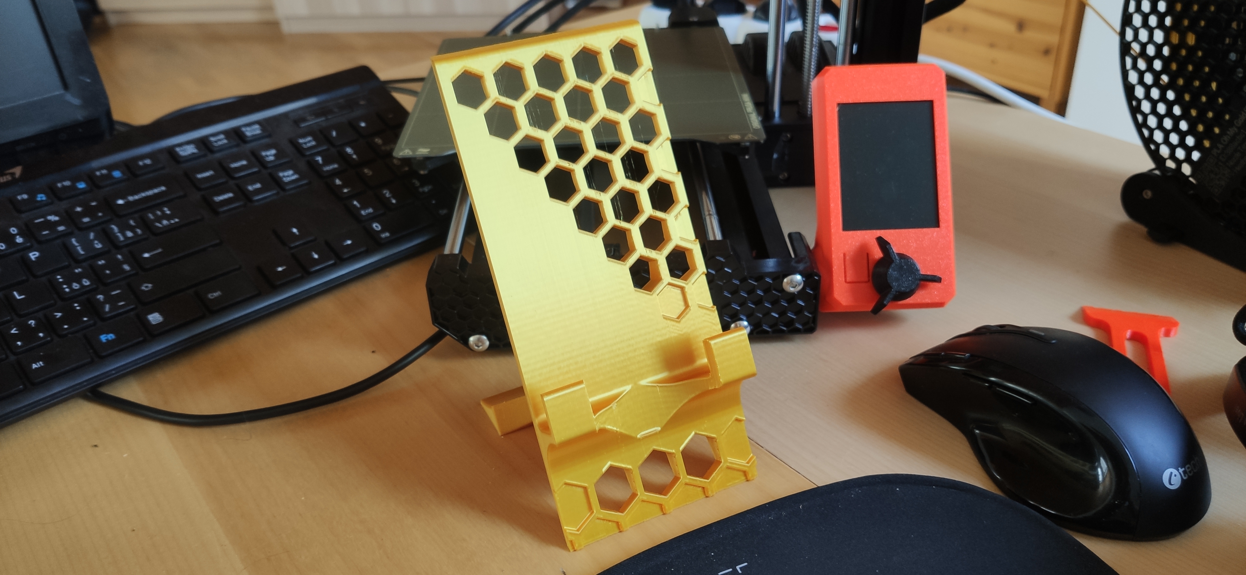 Smartphone stand