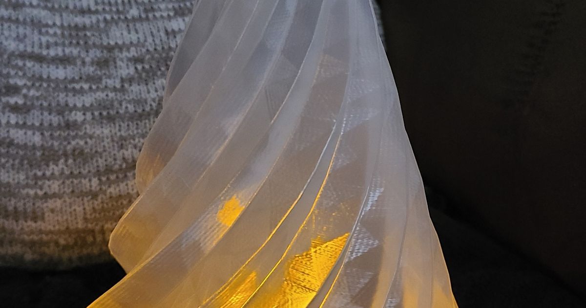 Tall Christmas Tree Vase Mode by BlackRose67 Download free STL