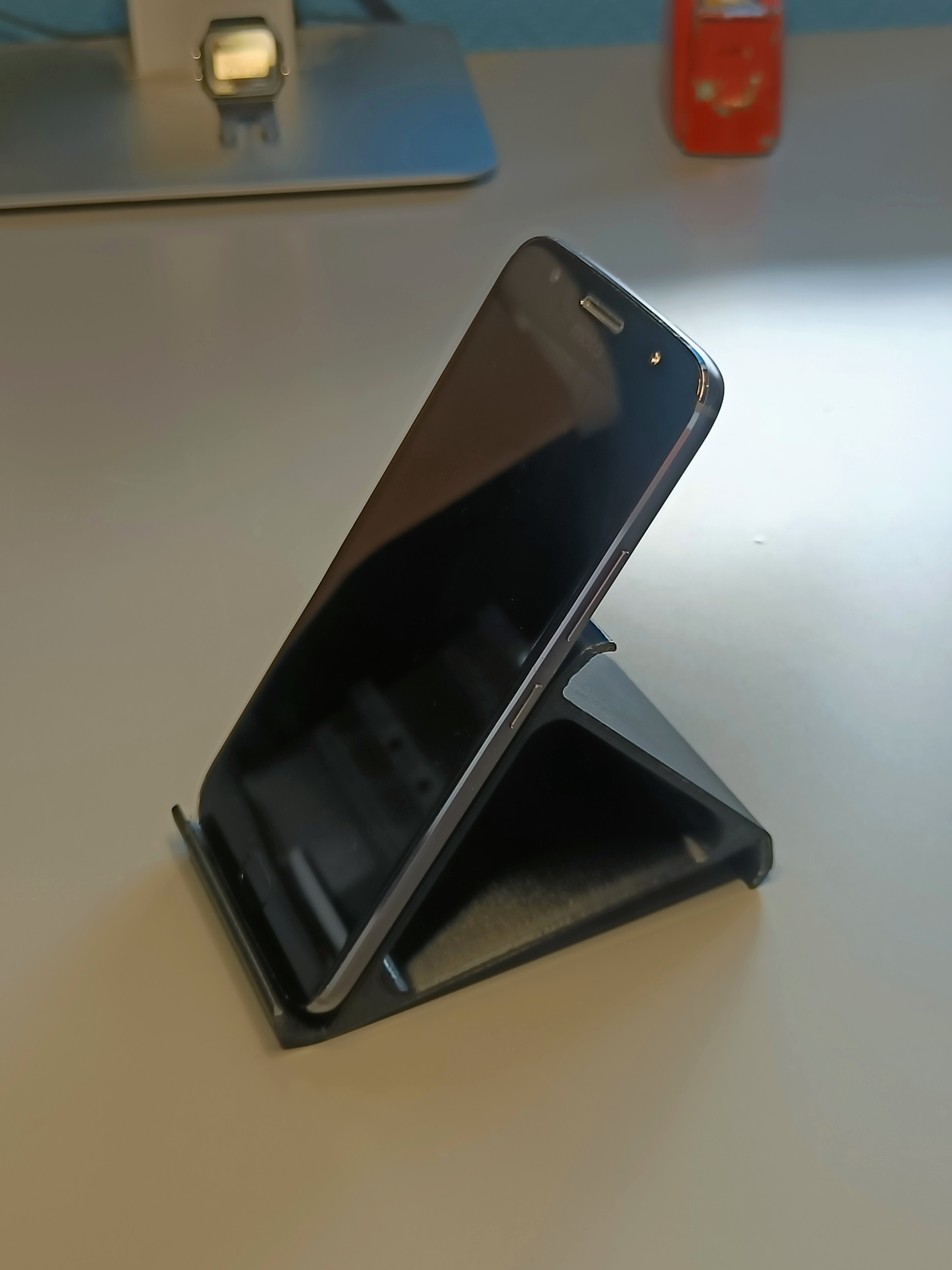 Triple angle phone stand, 55-66-88°