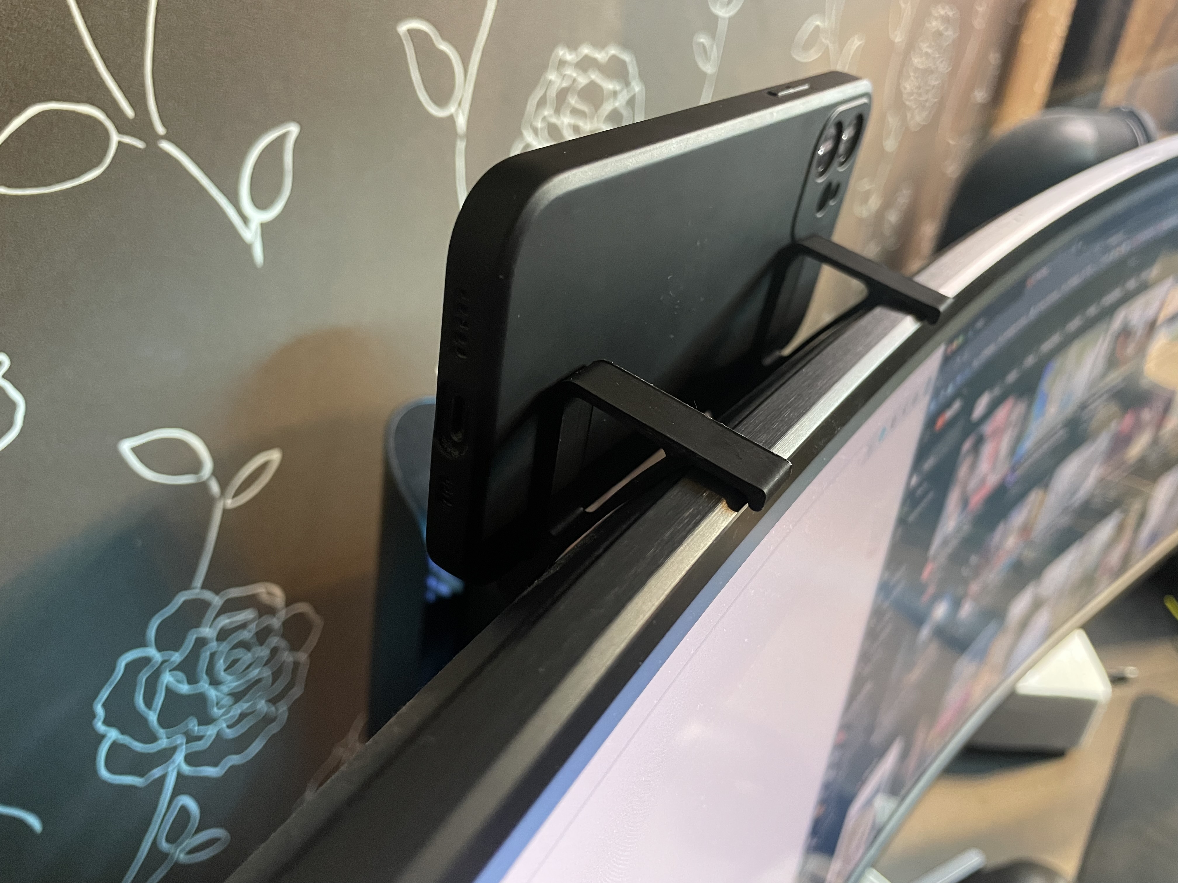 Phone Holder clamp for a C49RG9x monitor