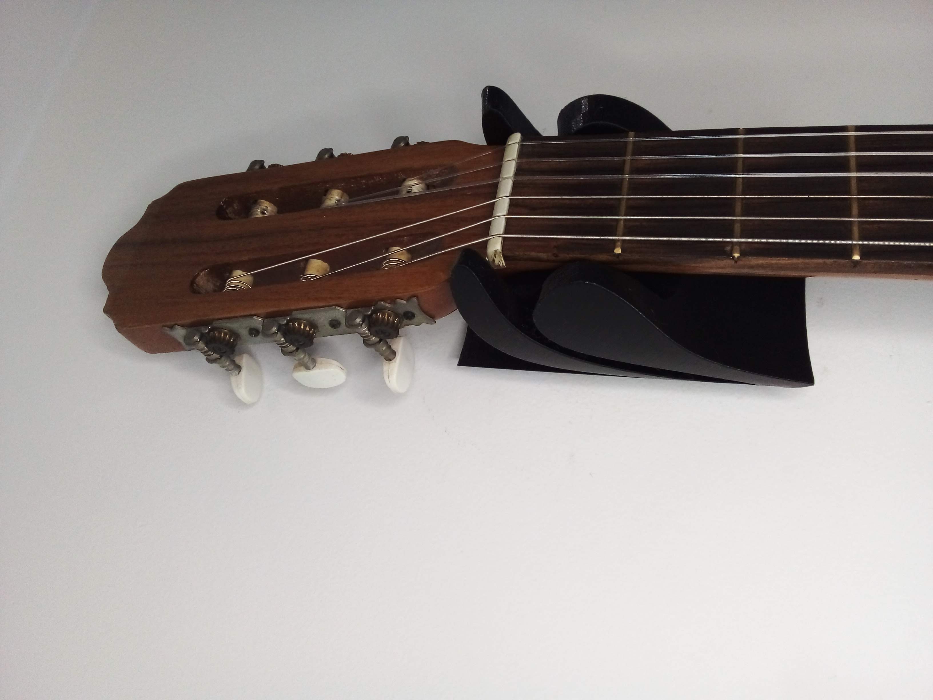 GUITAR AND UKULELE WALL MOUNT by Lesto3D Download free STL model