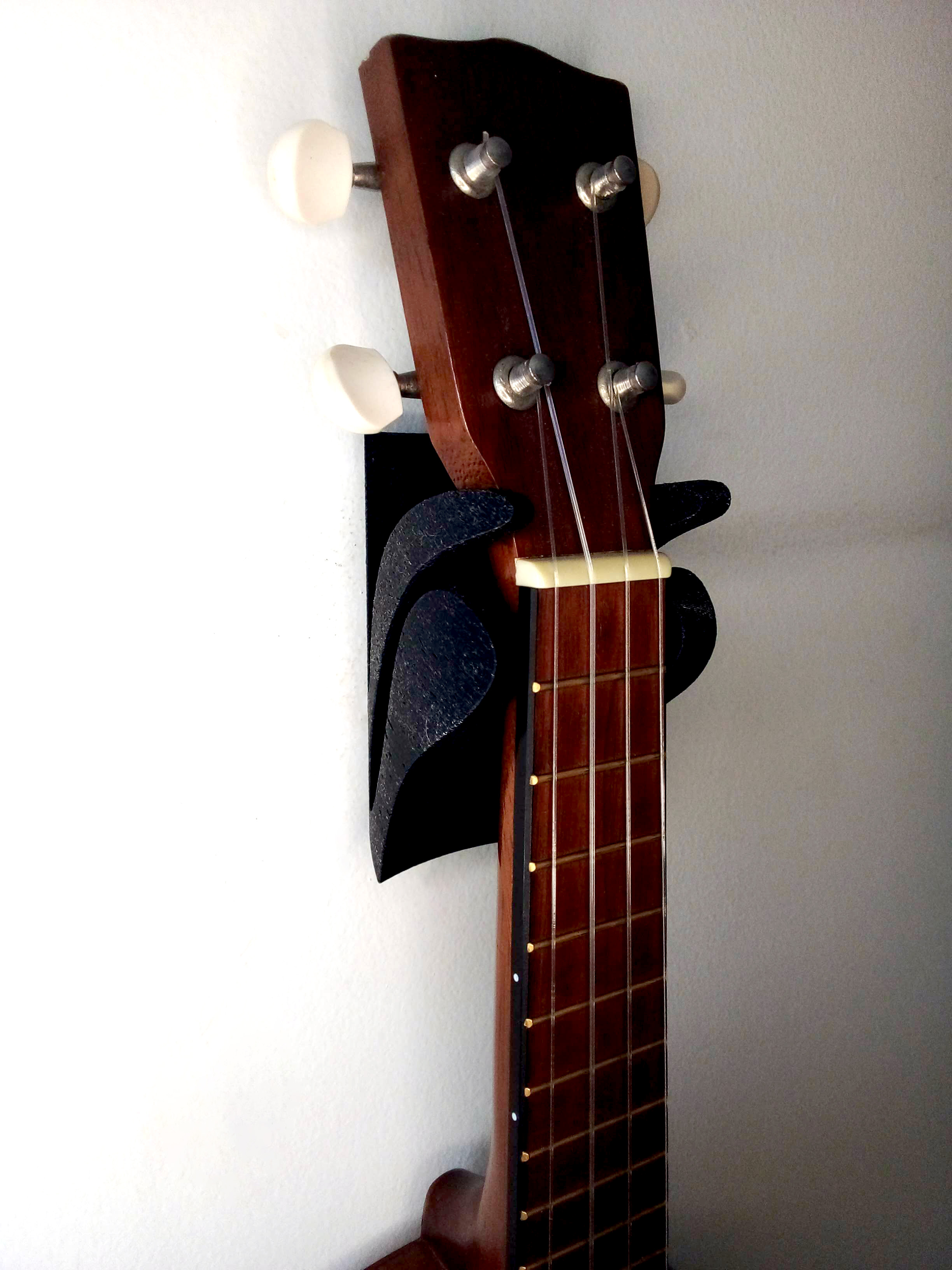 GUITAR AND UKULELE WALL MOUNT by Lesto3D Download free STL model