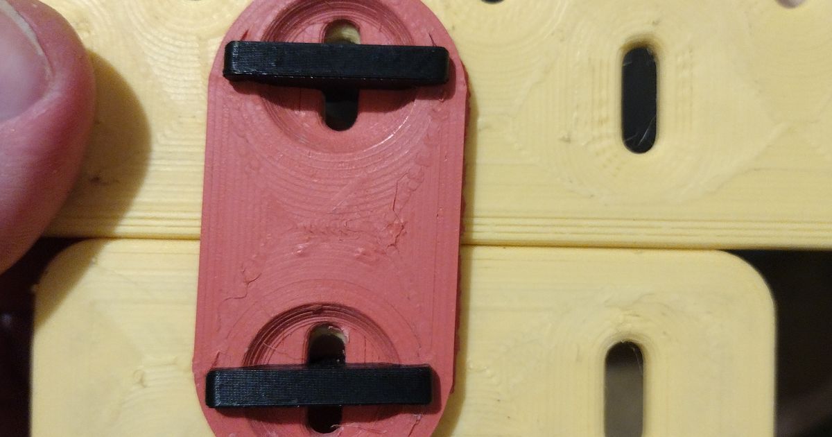 Vertical Skadis connector using Tclips by Zacsquatch Download free