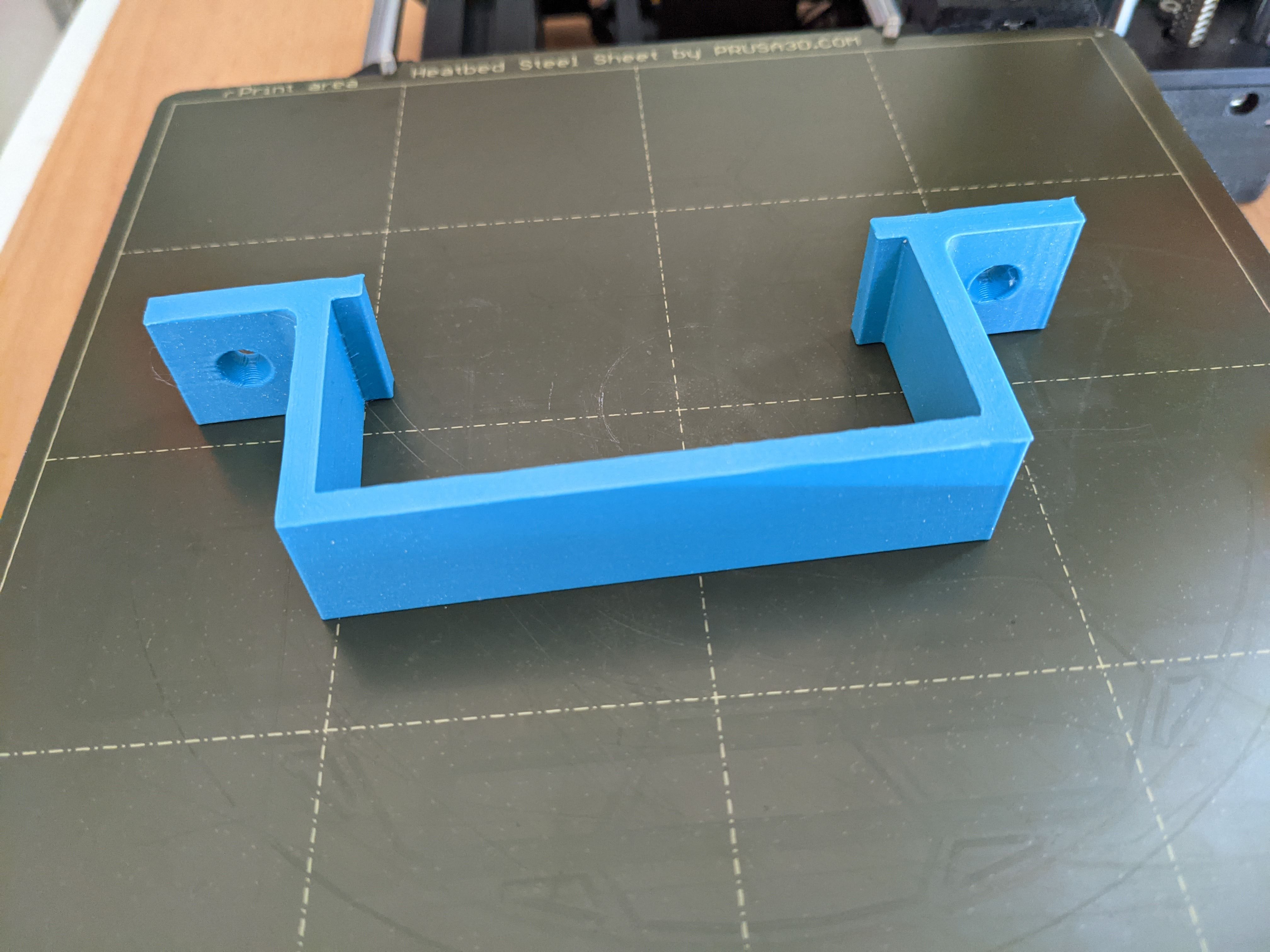 Parametrized Rectangular Bracket Parametrized mounting bracket for power brick por Josef Adamcik ...