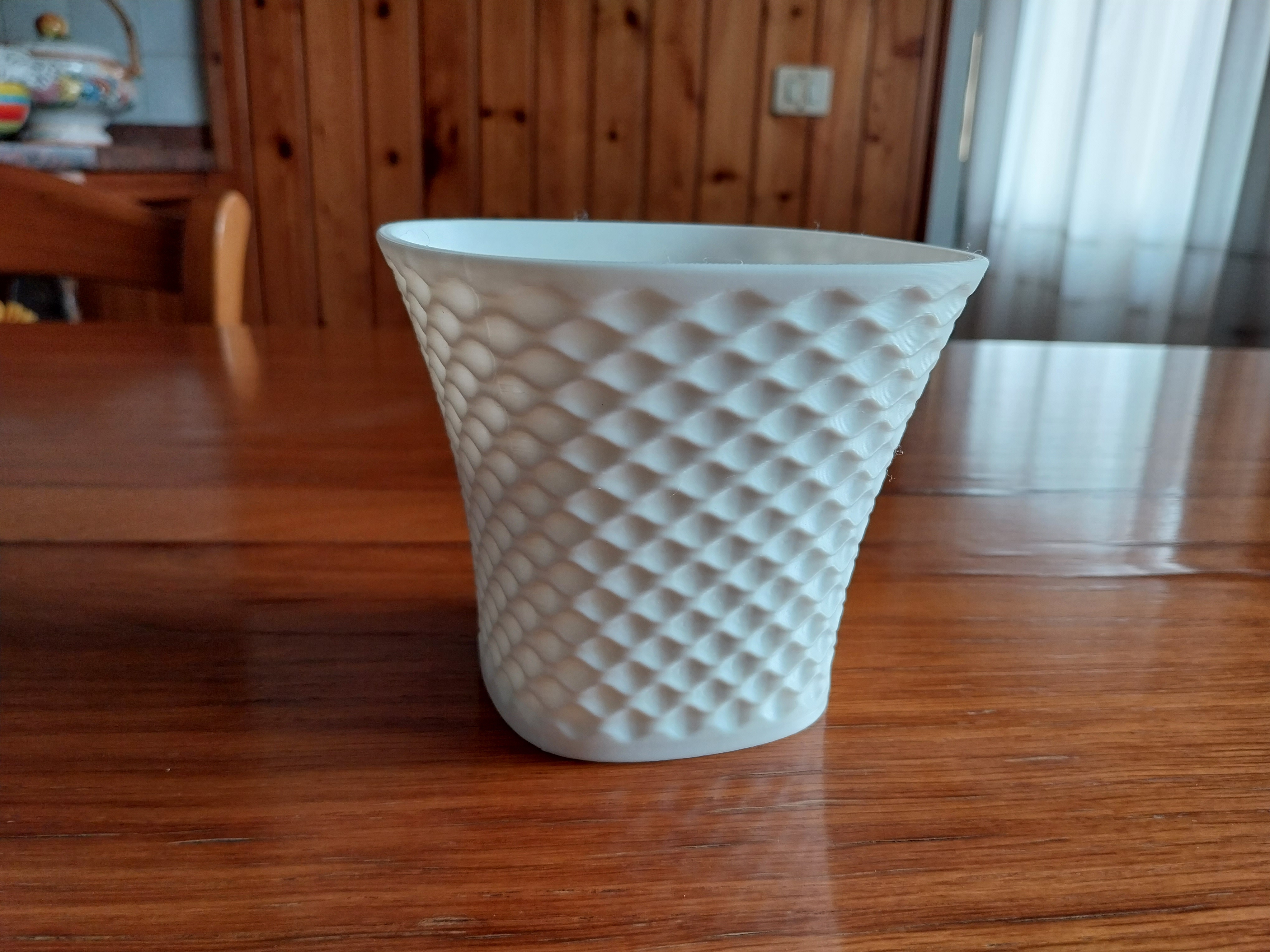Miniatura 2 do modelo 3D Textured vase