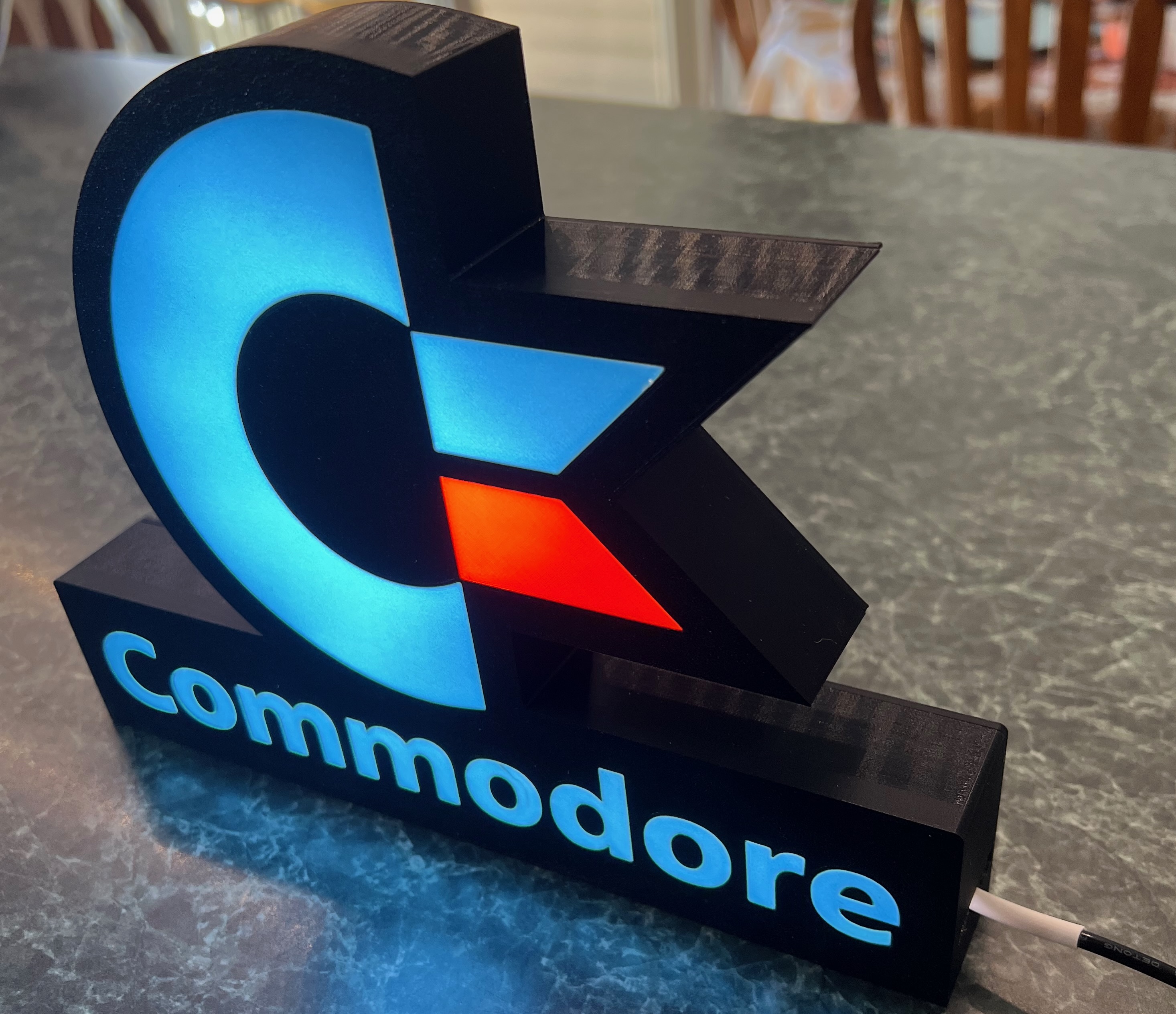 Miniatura 2 do modelo 3D Commodore Logo Lightbox