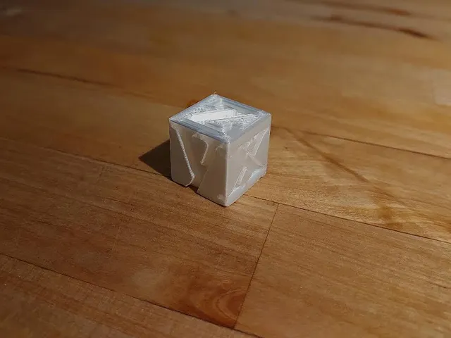 Simple X, Y, Z axis print test/calibration cubes.