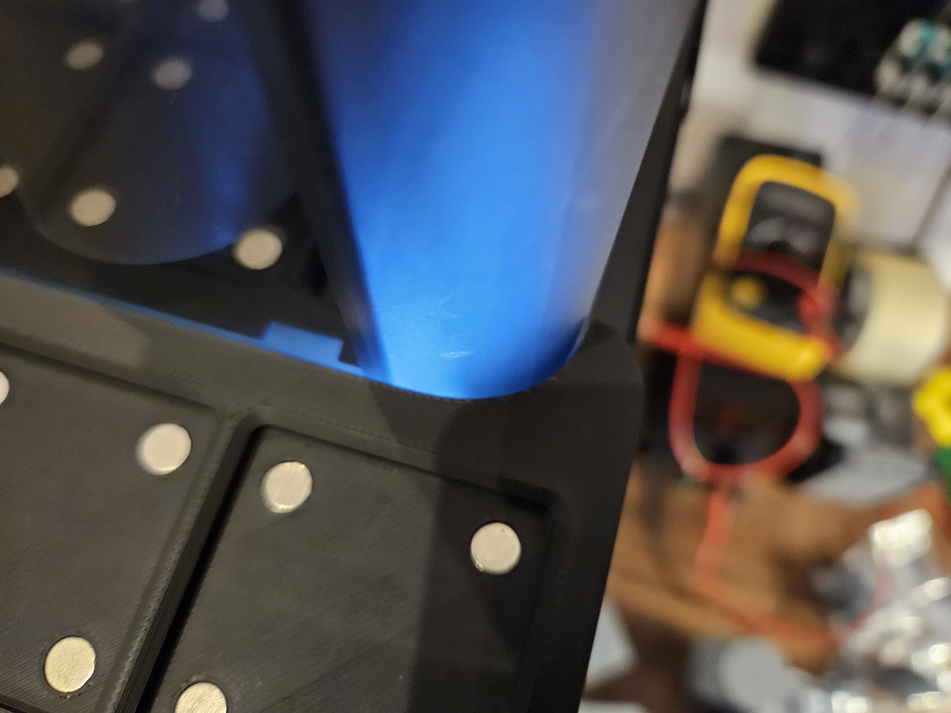 Bambu Lab X1C LED riser with diffusor and gridfinity storage! par ...