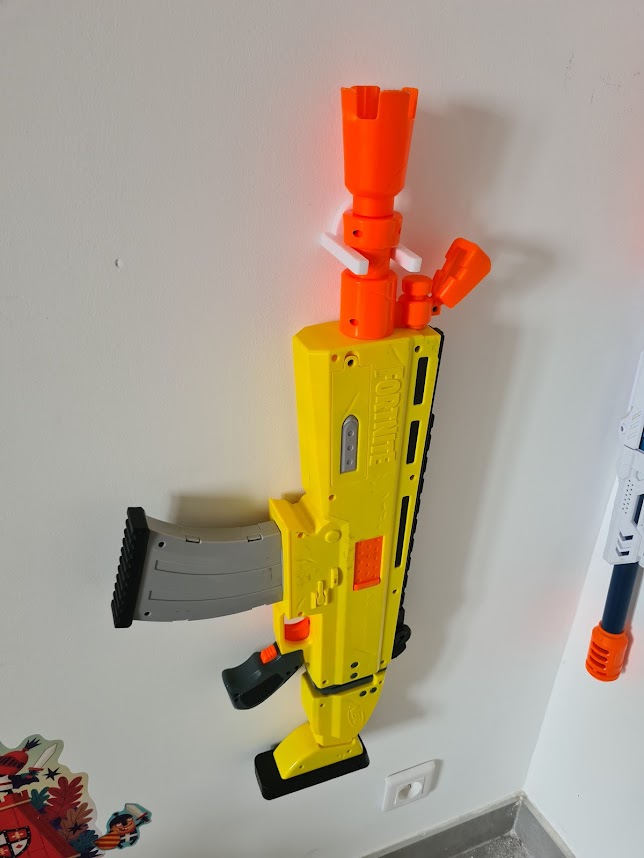 Nerf fortnite scar AR -L  wall holder