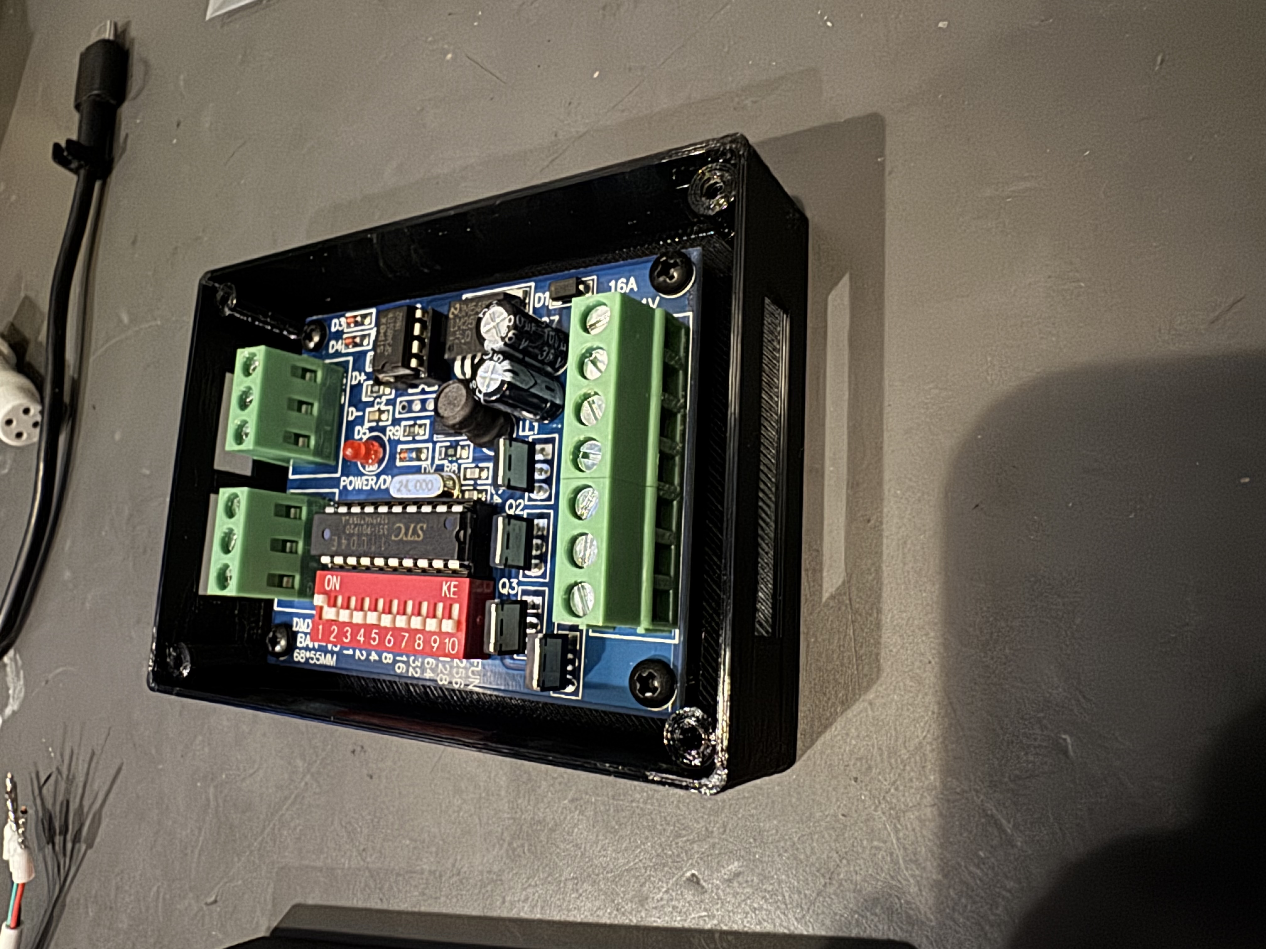 DMX-4CH-BAN-V3 Enclosure — thumbnail 4
