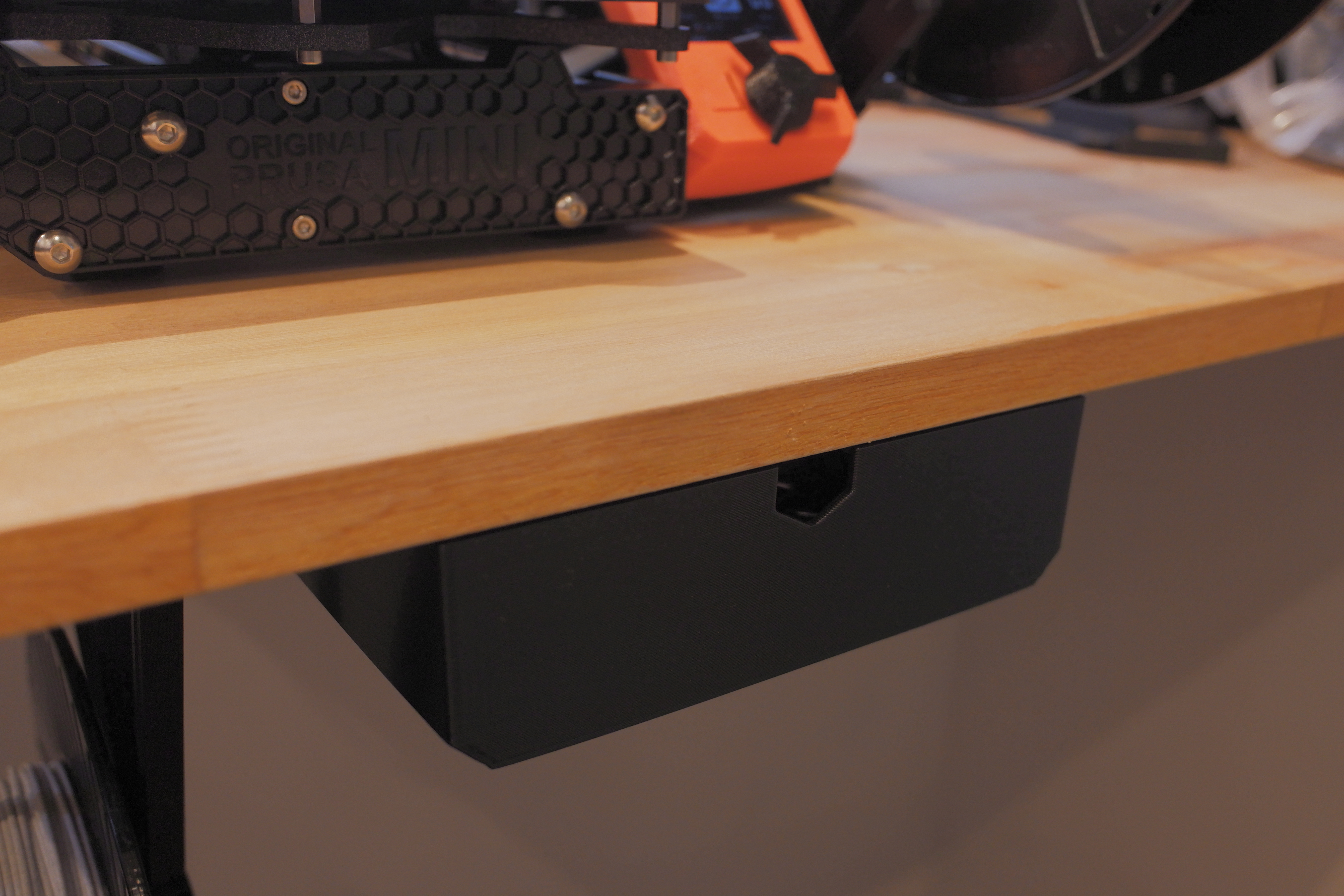 Miniatura 2 do modelo 3D Under Desk Drawer