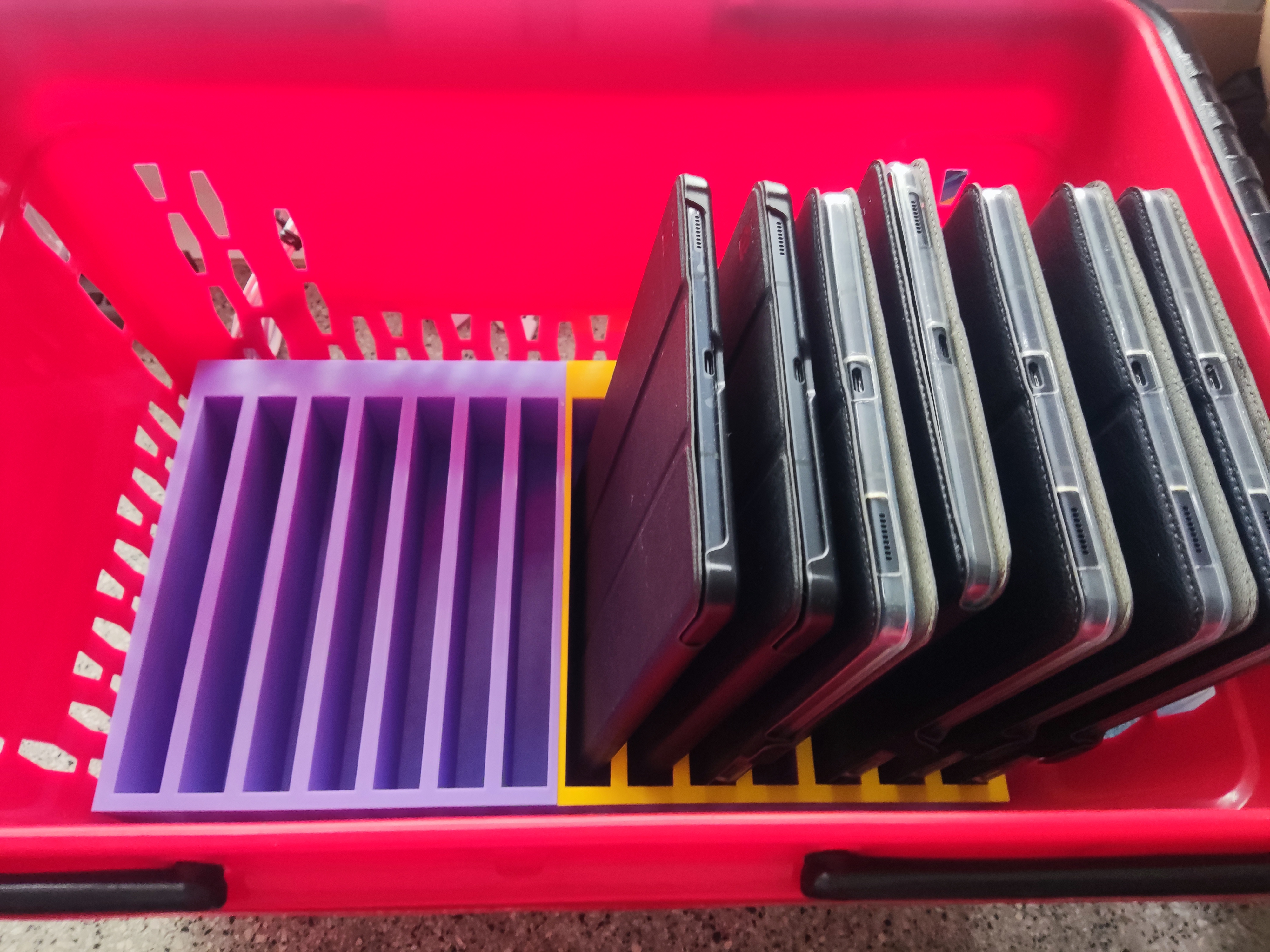 Držák na tablety 14 ks - tablet holder 14 pcs