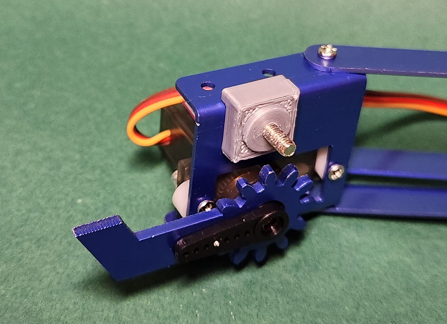 Spacer for waveshare 4DOF metal robotic arm von xrg | Kostenloses STL