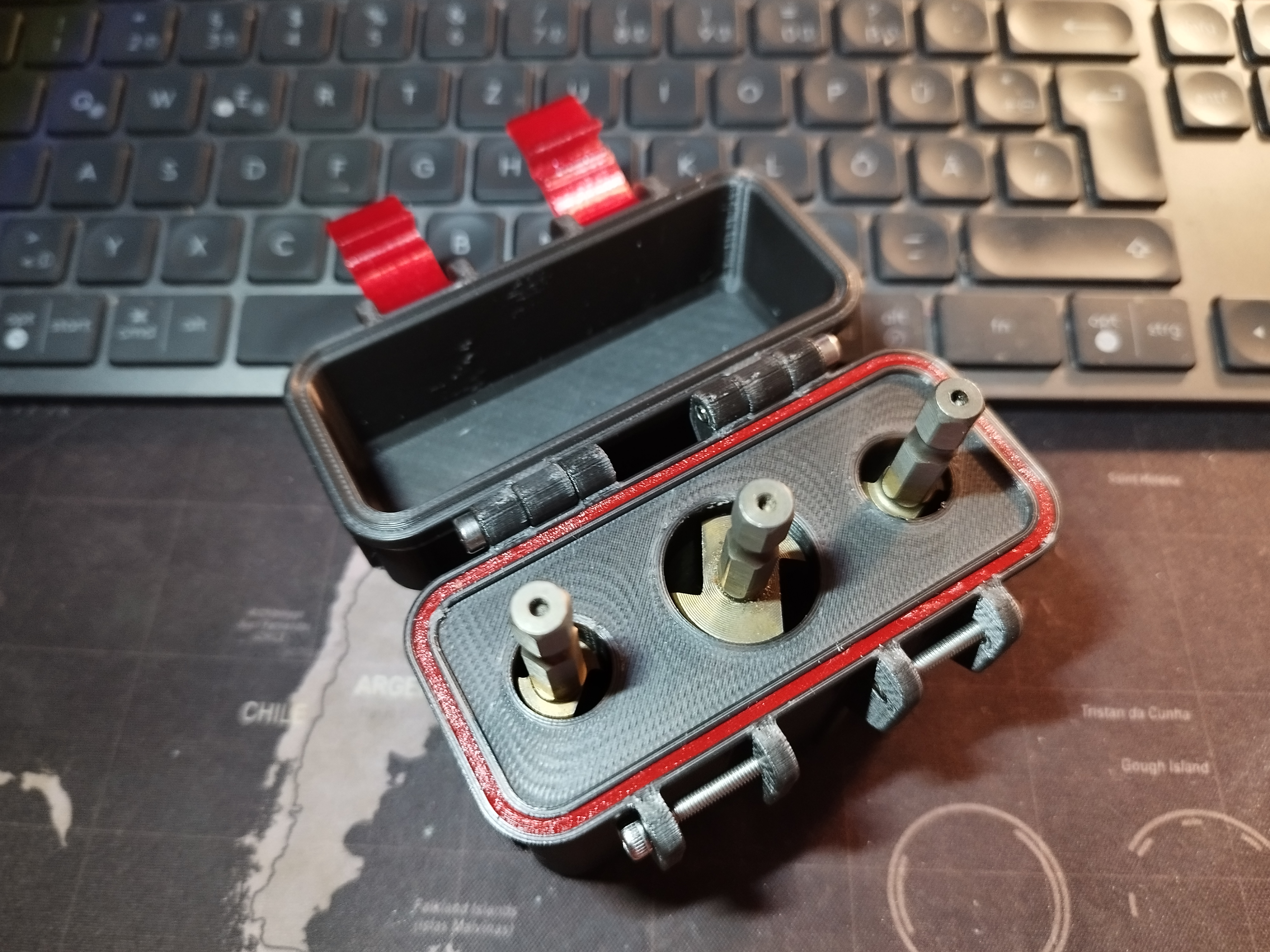 Miniatura 3 do modelo 3D Rugged Box for Step-Drills