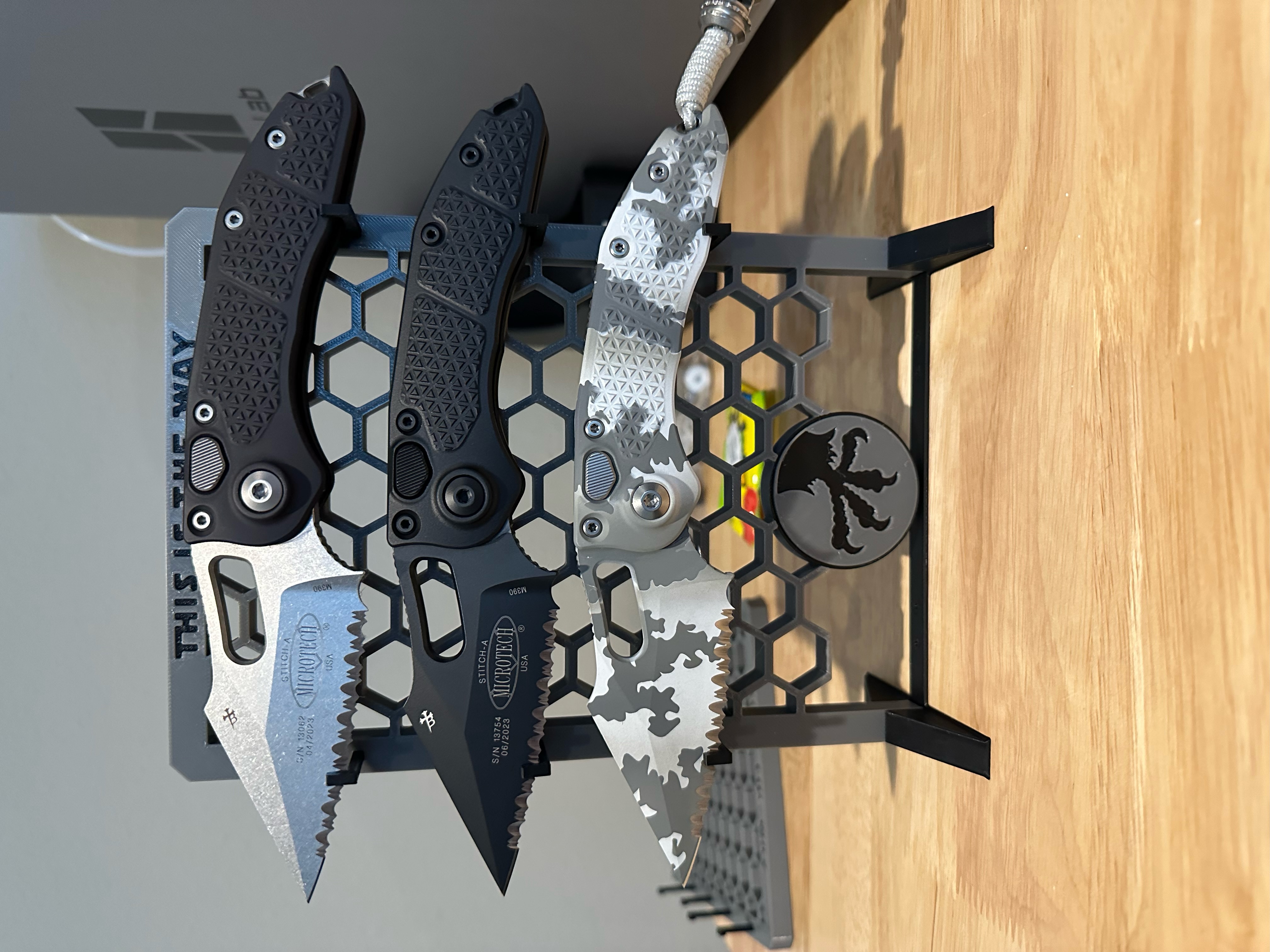 Microtech Knife Stand