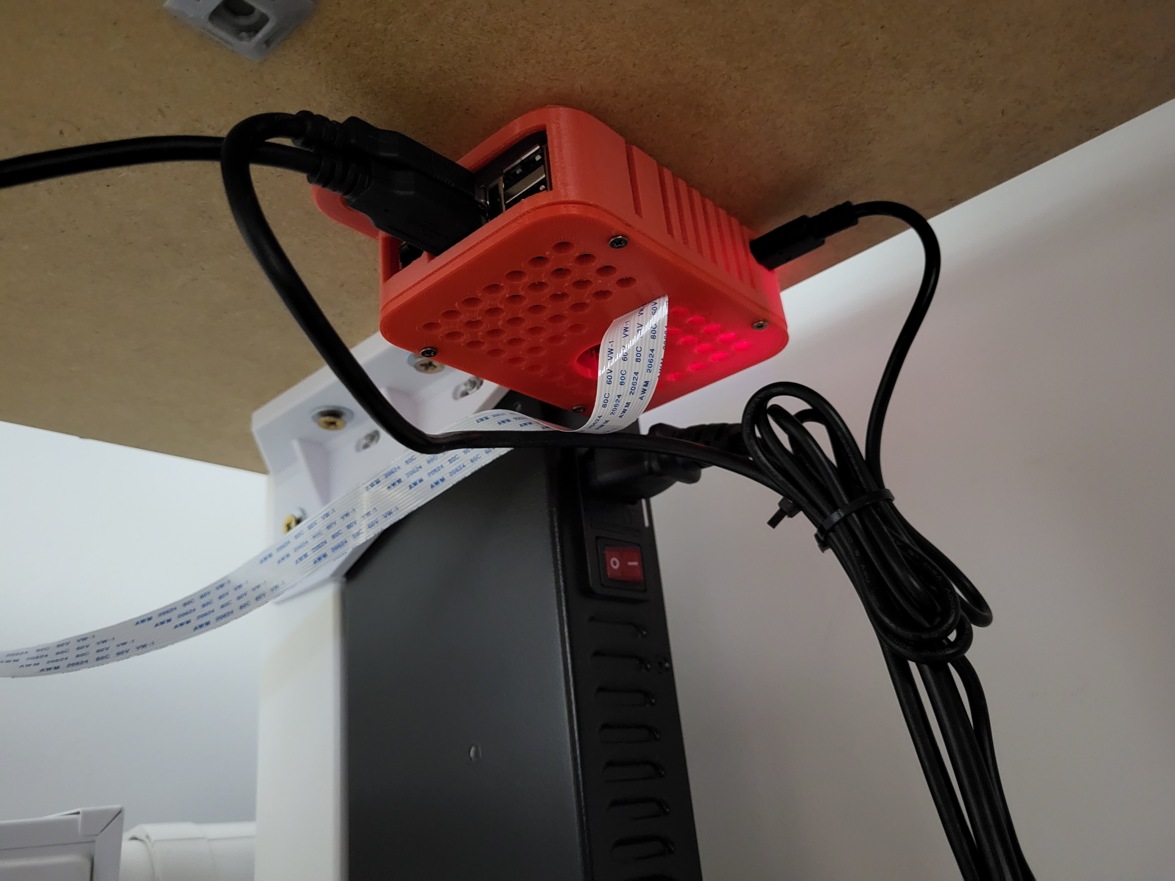 Raspberry Pi 4 case (Octopi/enclosure mount)