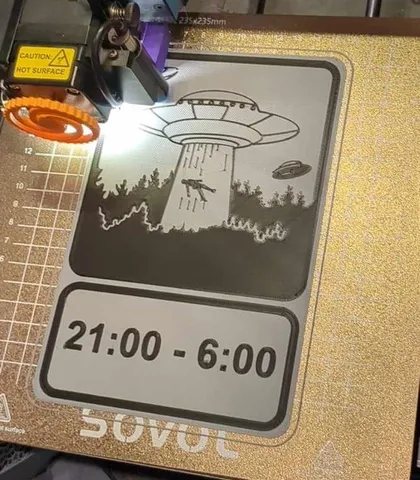 Flyer saucer hours sign