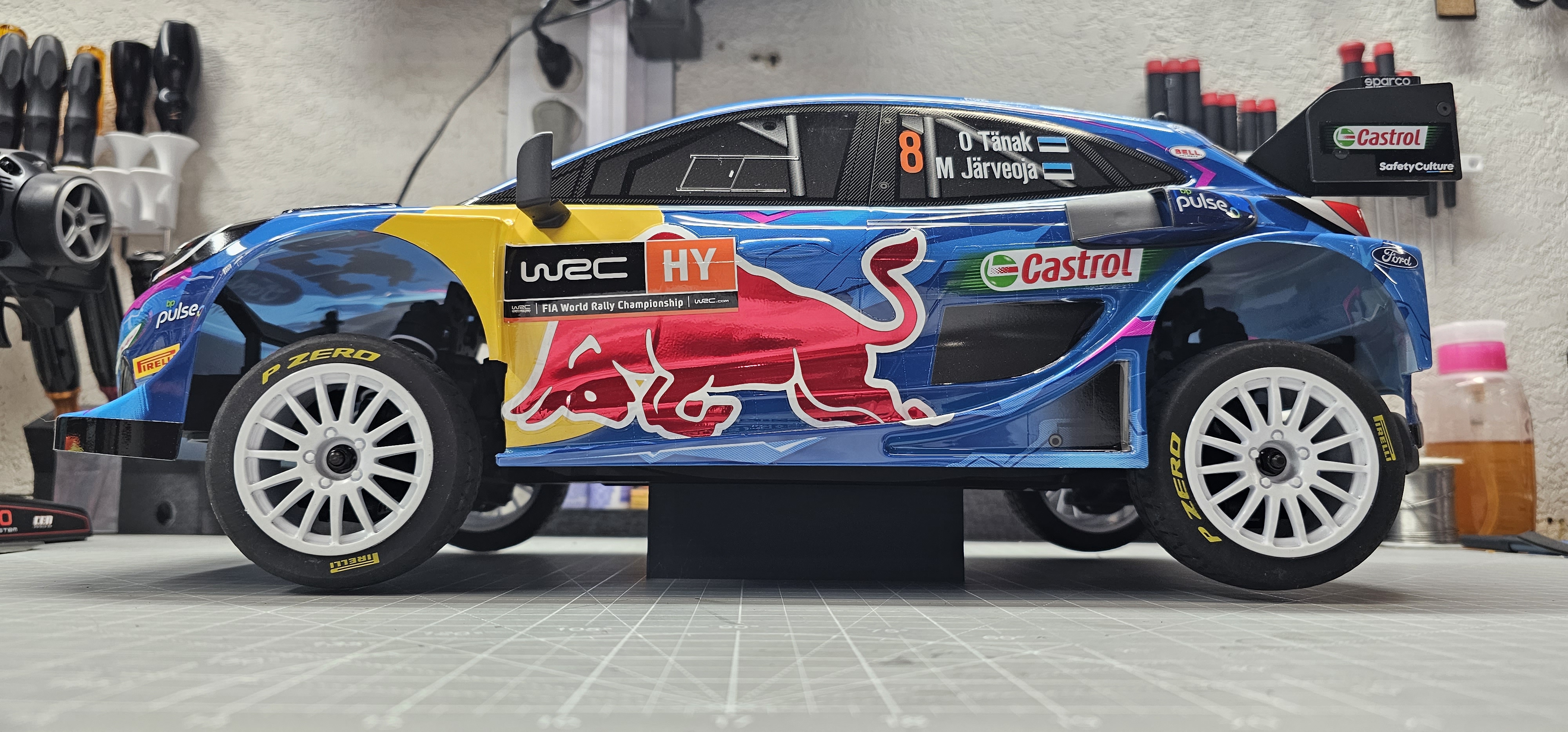 Cen Racing Ford Puma Rally Car Stand