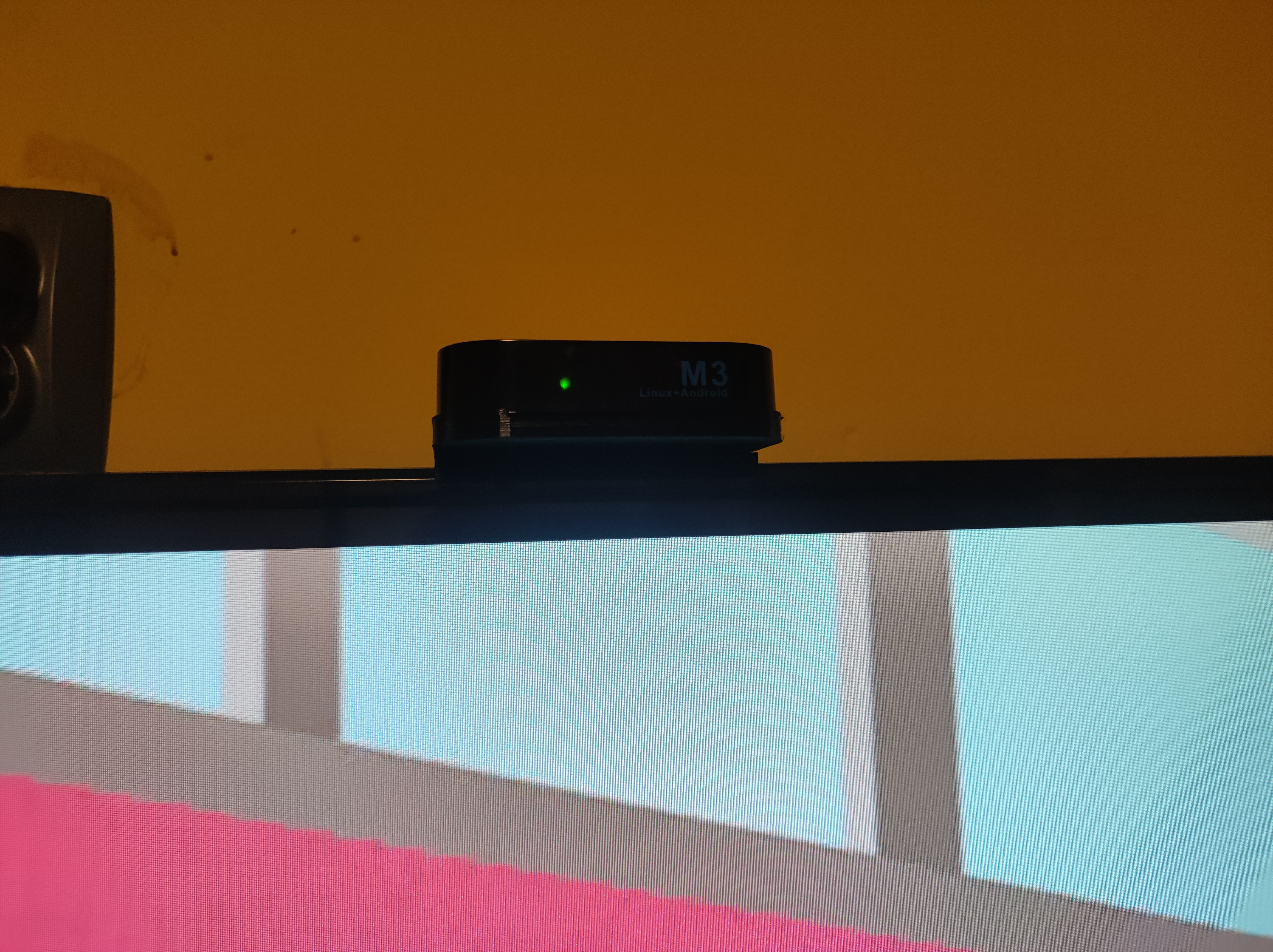Android TV box stand