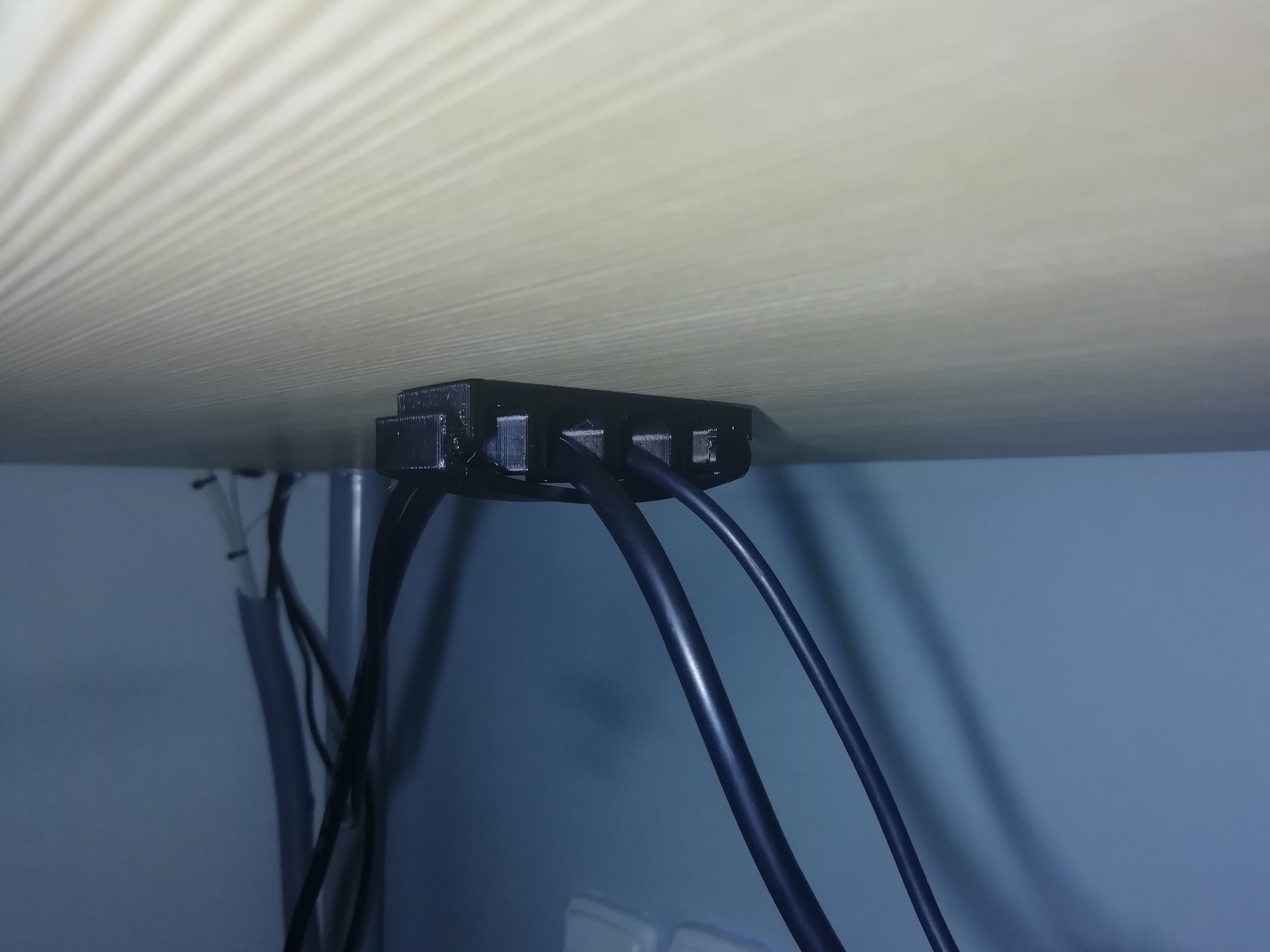 cable organizer under the table v1