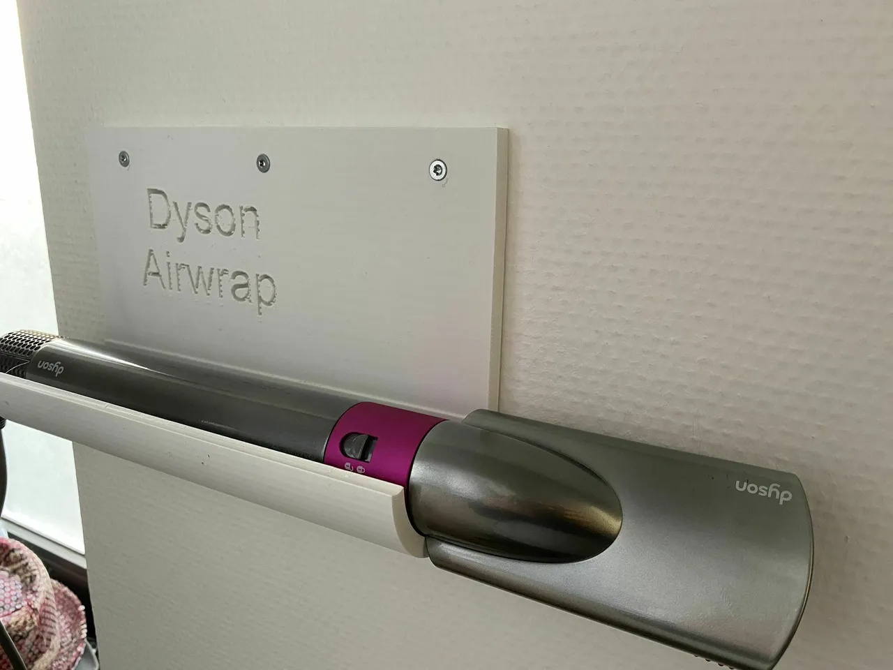 Support Dyson Airwrap