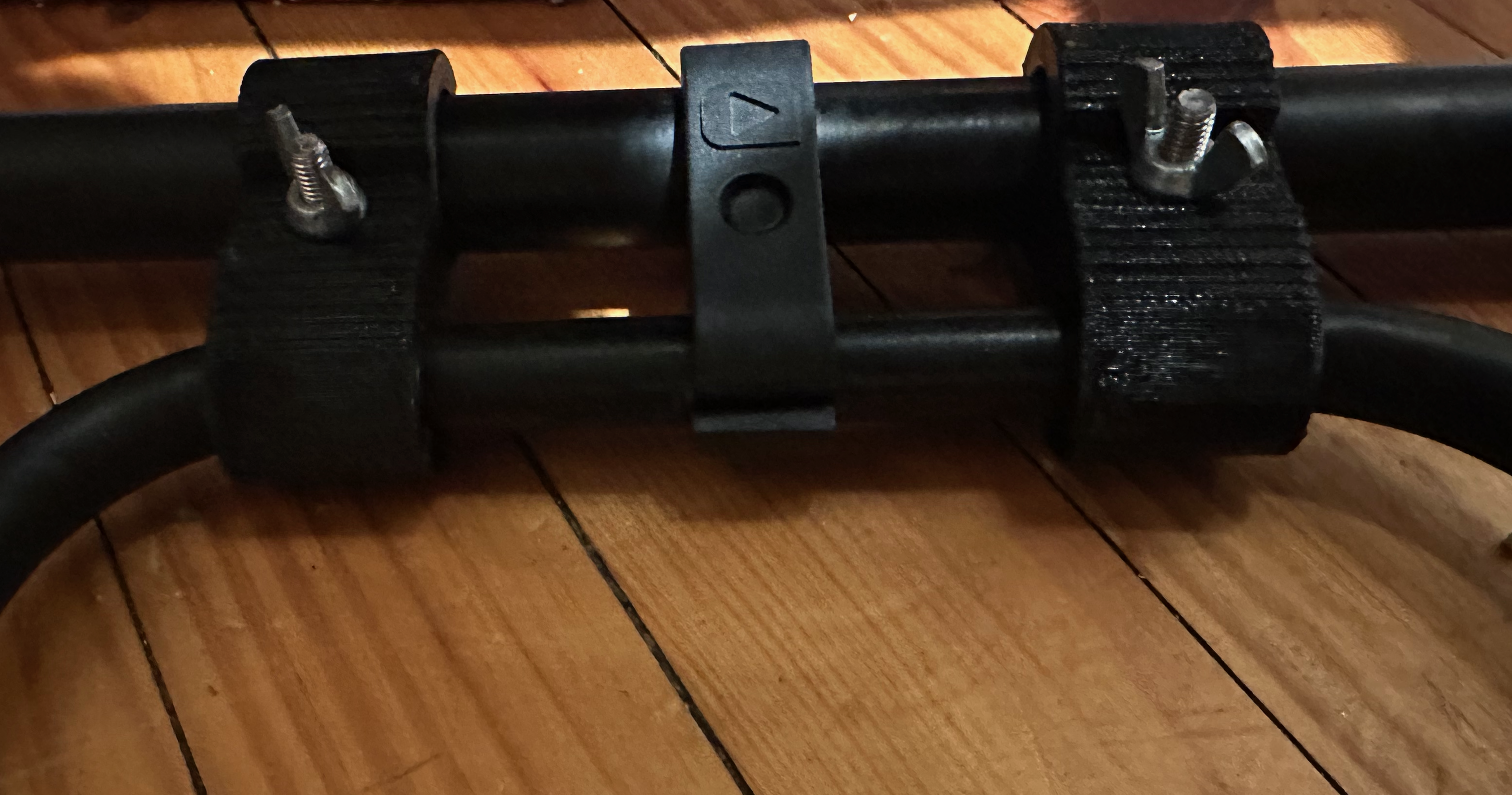 Playseat Challenge clamp