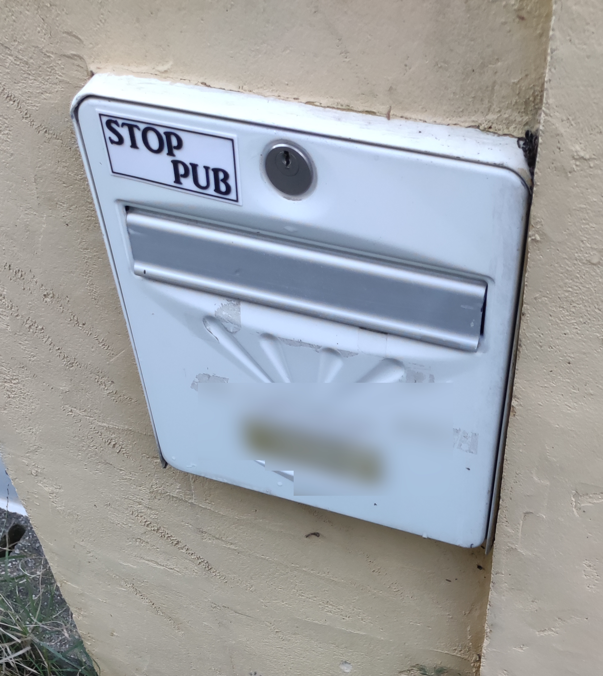Stop Pub grands caractères