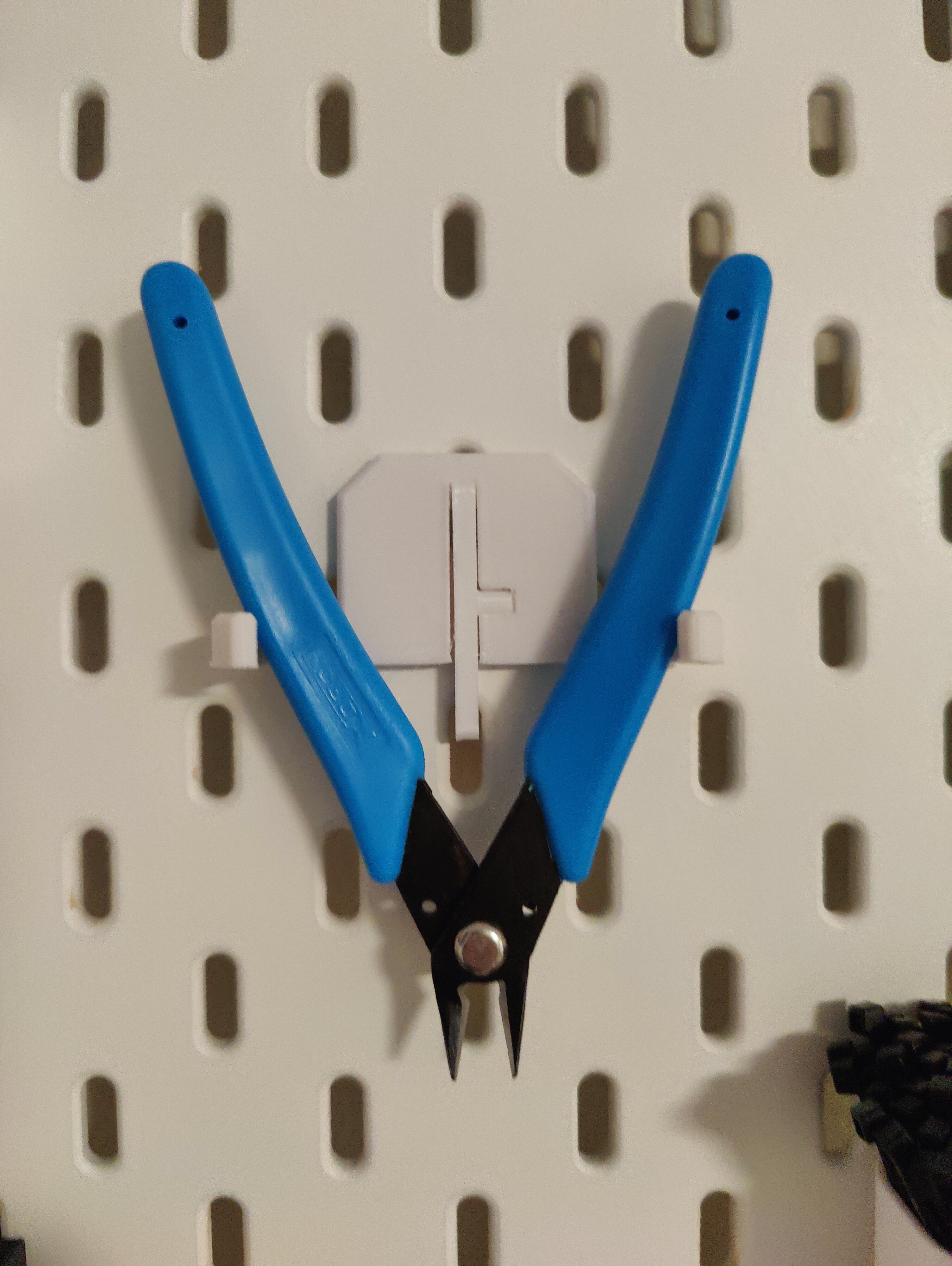 IKEA SKÅDIS / SKADIS Pliers holder