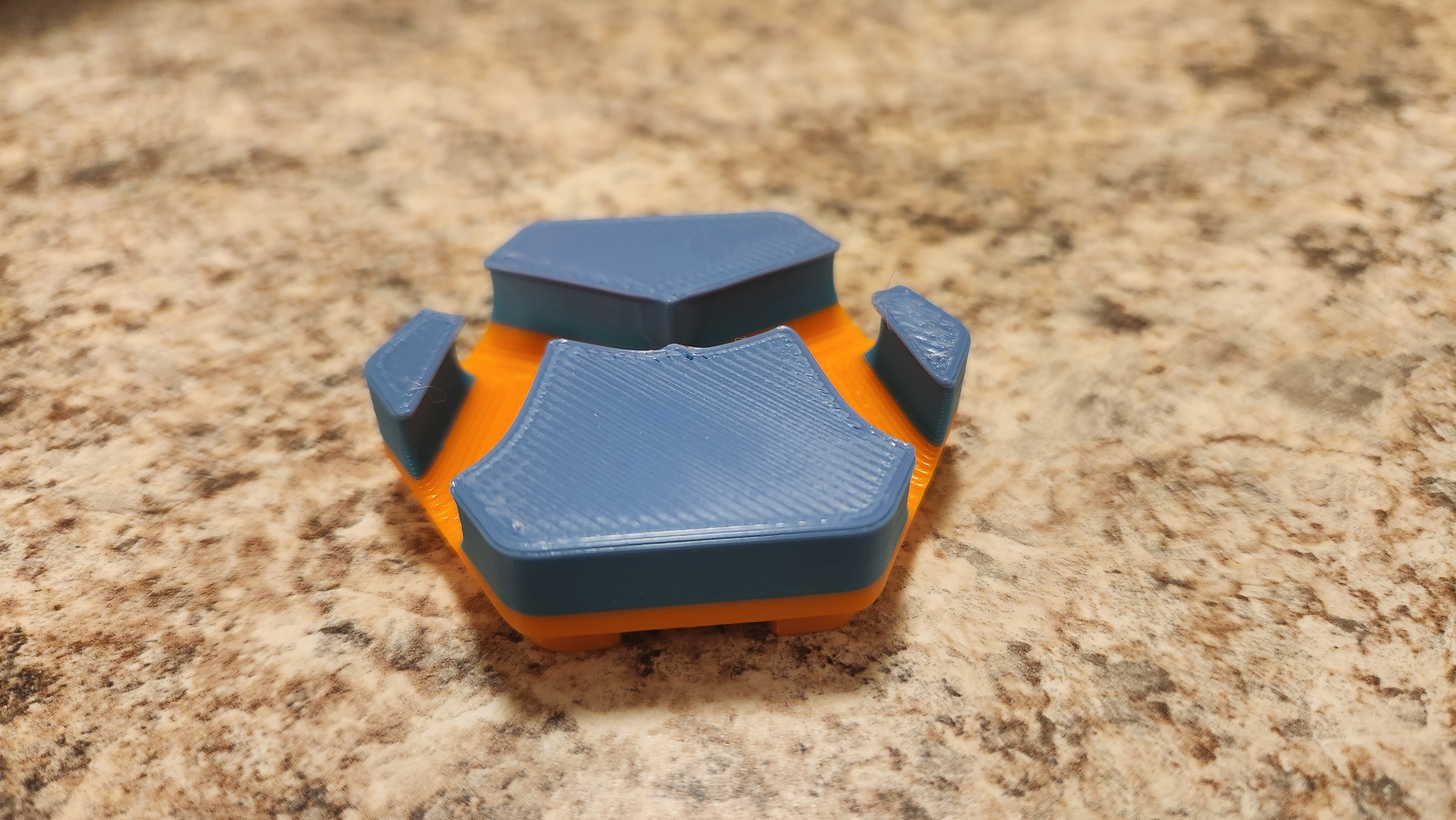 Hextraction Newton's Cradle Tile No Supports Remix