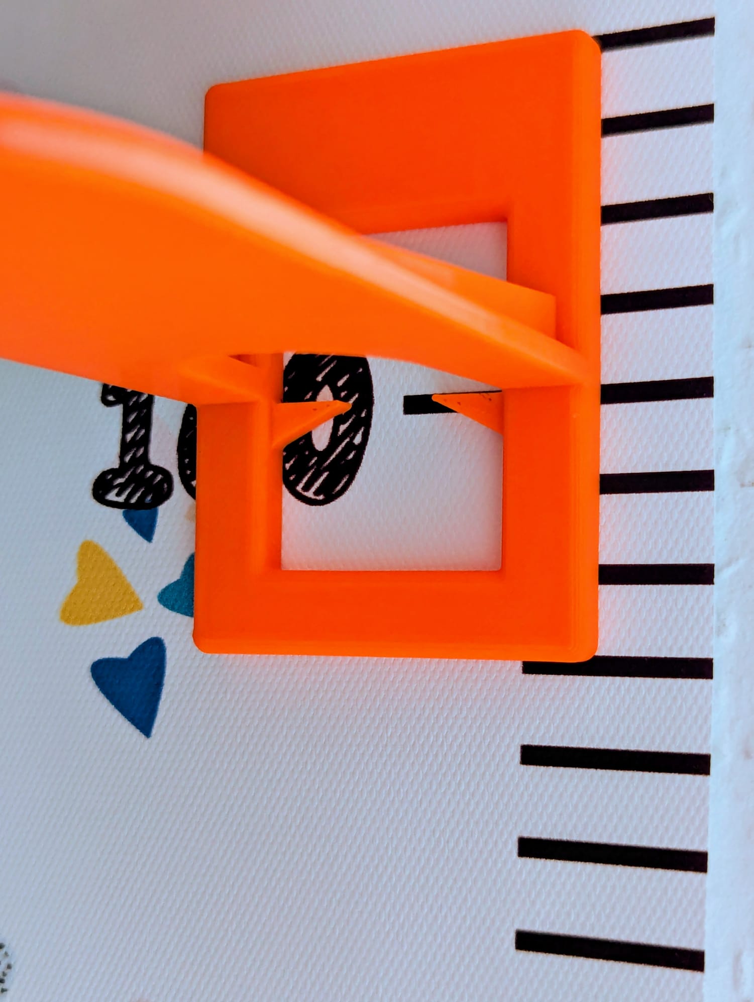 Kids height measurement helper tool / Stadiometer