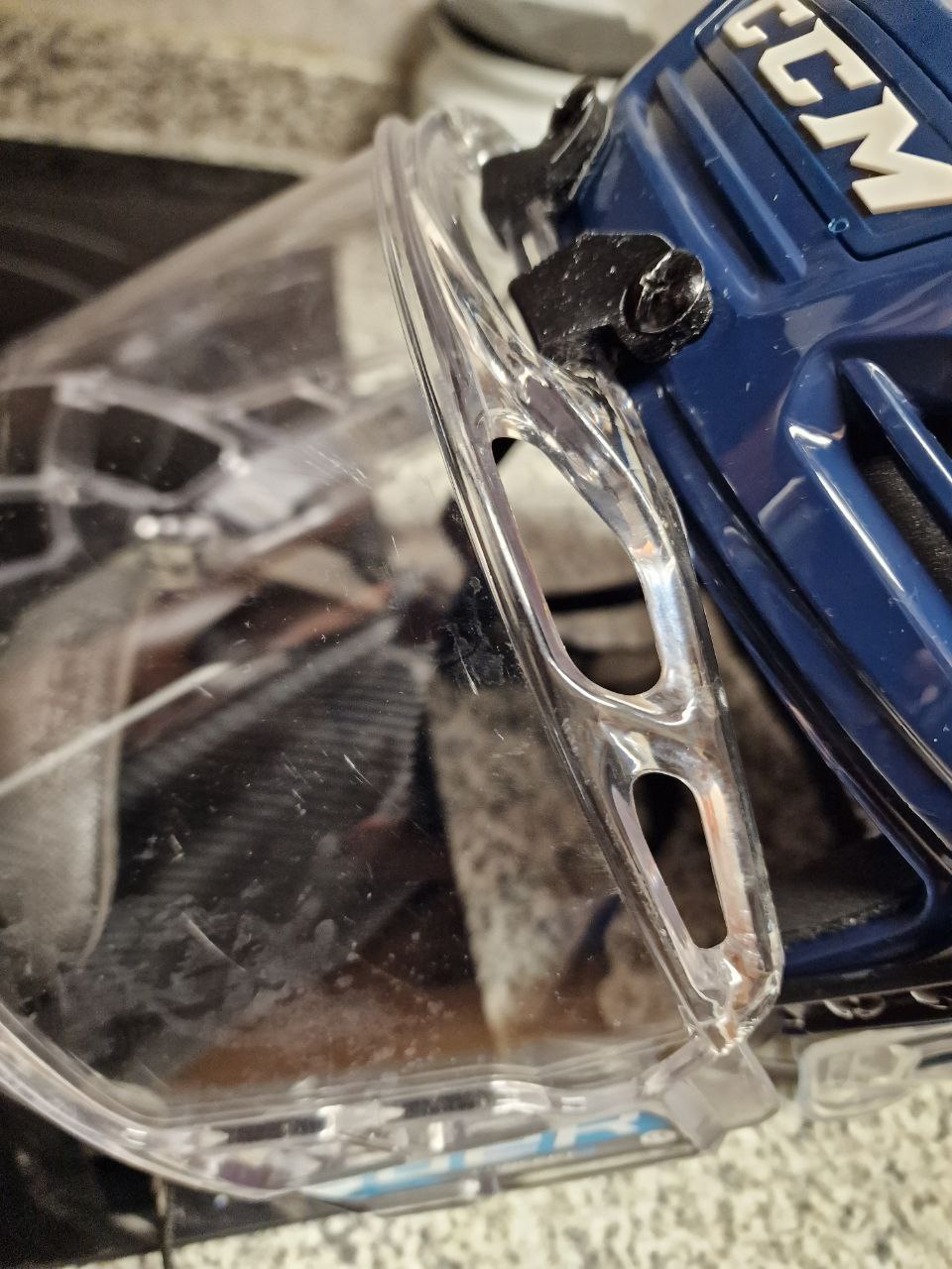 Bauer Full Face Visor adapted clips for CCM Helmets by Josuanbn