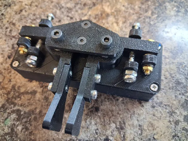 JN4JXL Keyer revised for spring action