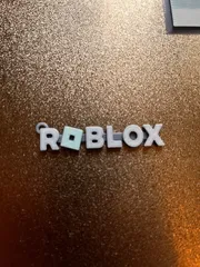 Roblox logo keychain by TUTOLUQUI