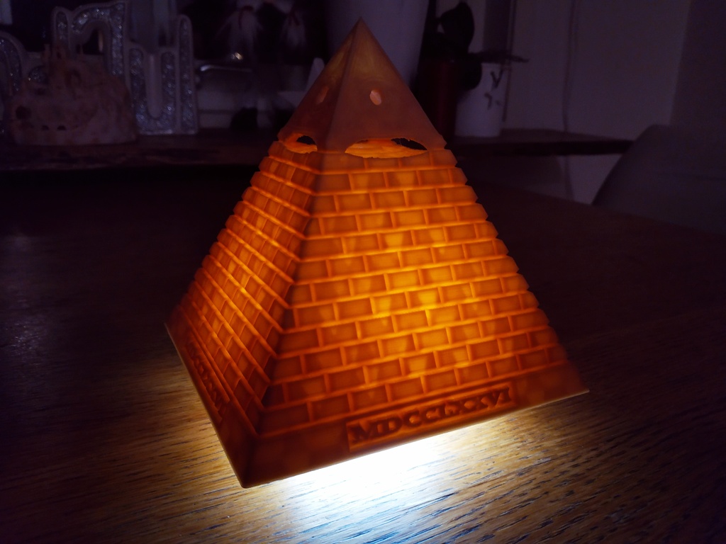 Eye of Providence - MDCCLXXVI (mini LED lamp)