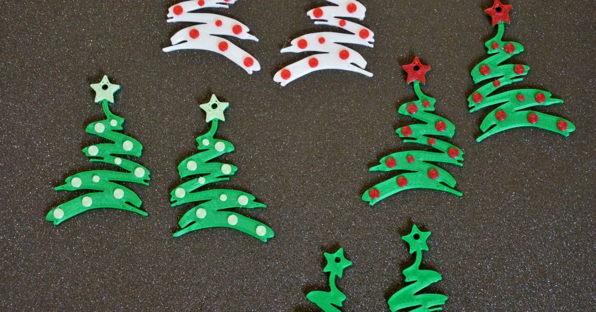 Christmas tree earrings with ornaments by J. V. Download free STL