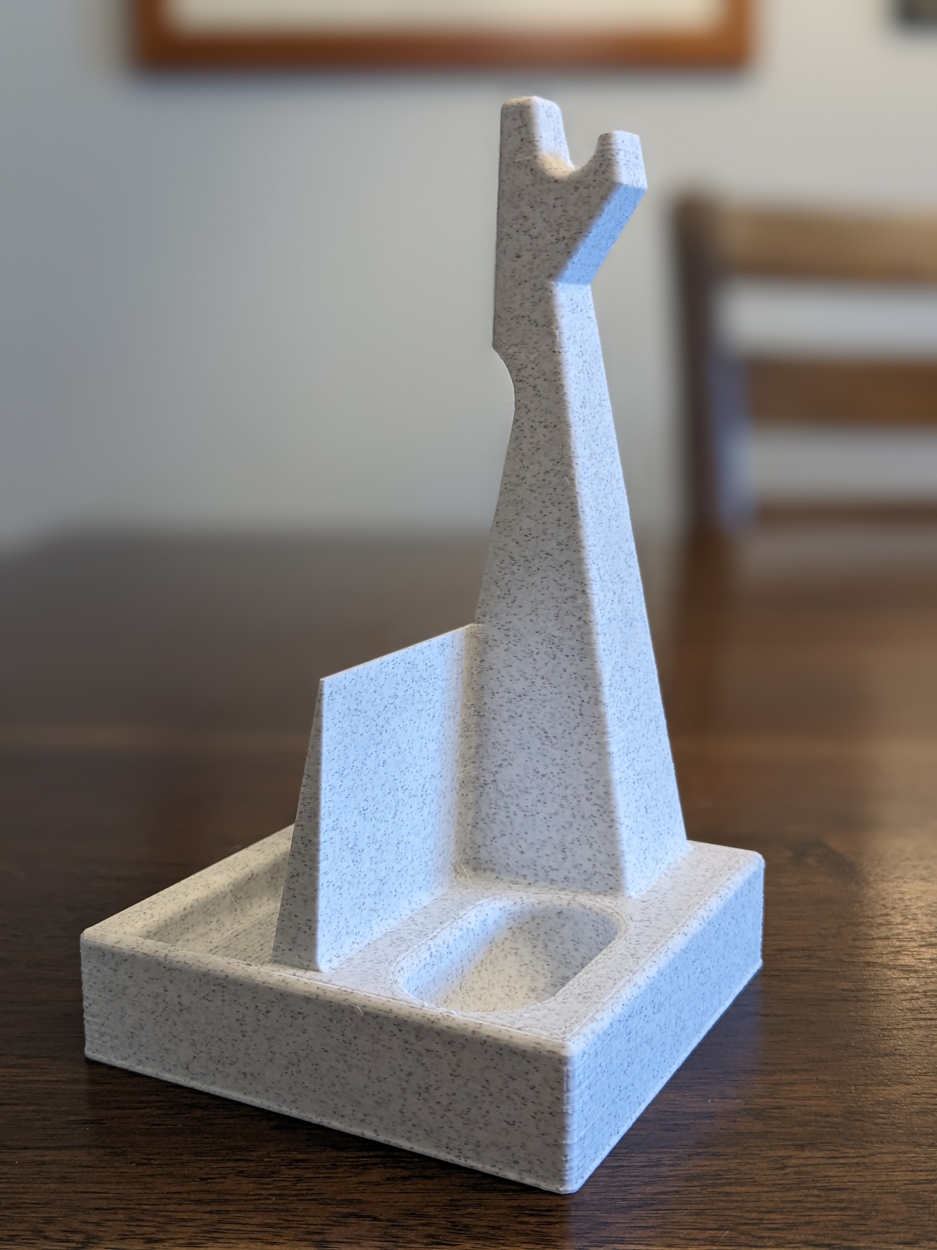 Miniatura 2 do modelo 3D Desk Valet