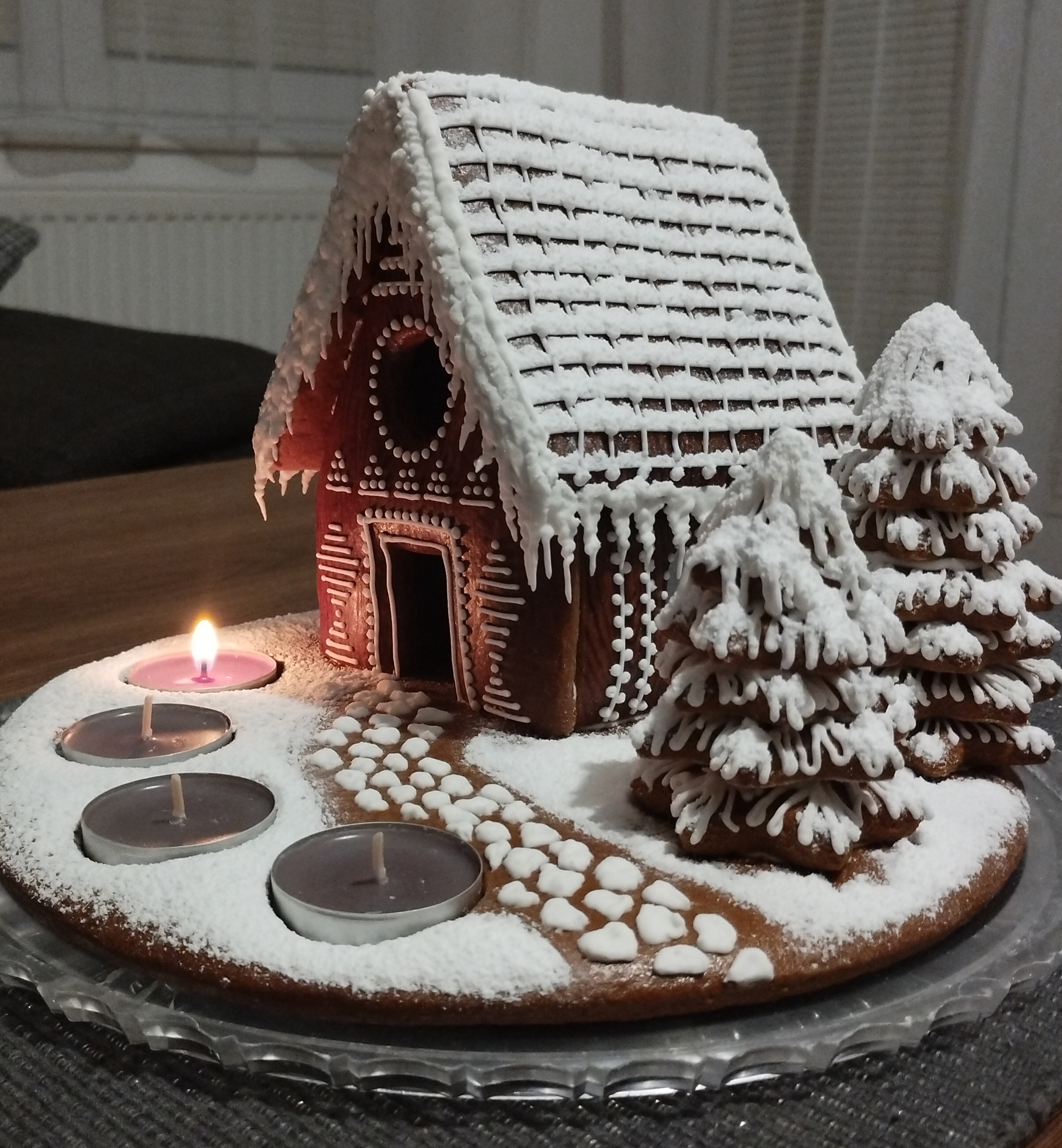 Christmas cottage cookie cutter/vykrajovátko Vánoční chaloupka